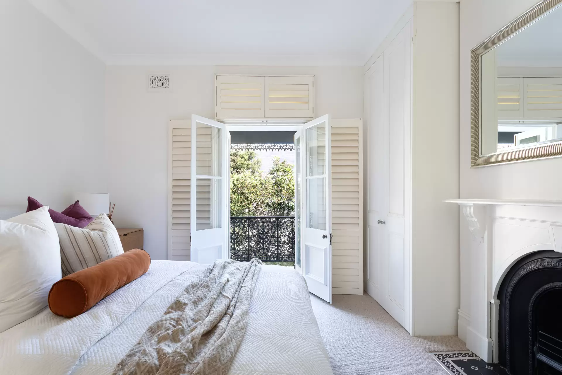 48 Heeley Street, Paddington Sold by Sydney Sotheby's International Realty - image 1