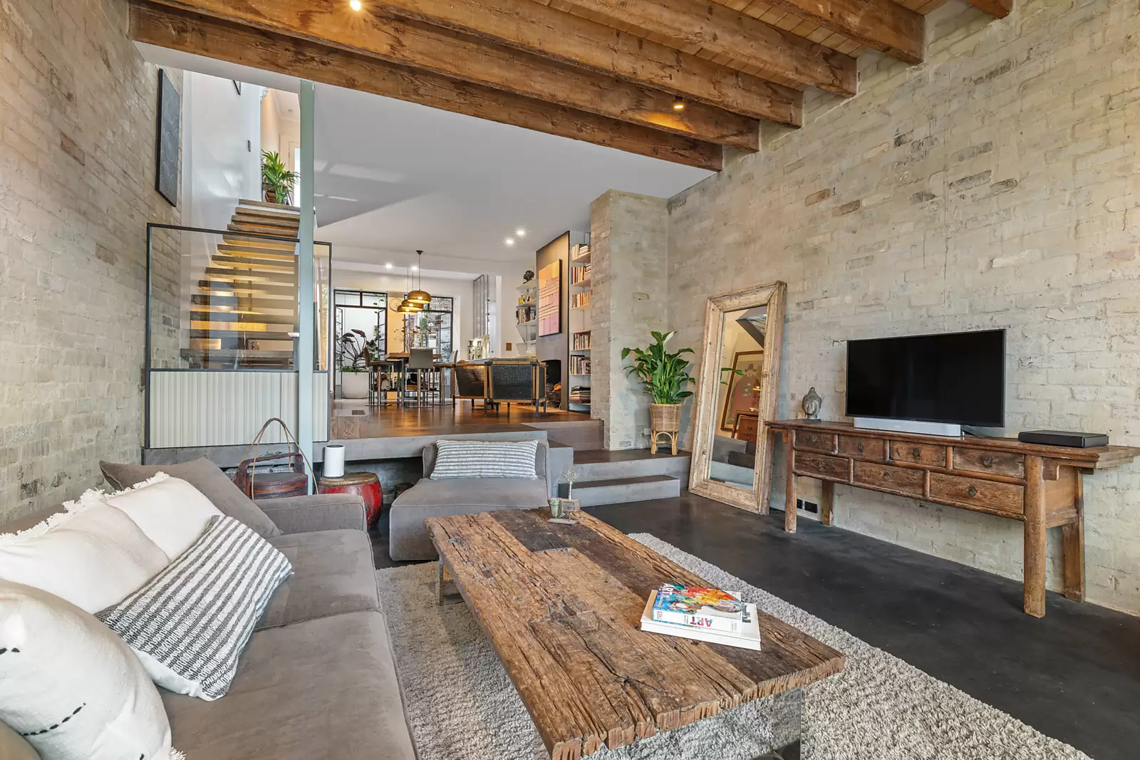 21 Leichhardt Street, Glebe Sold by Sydney Sotheby's International Realty - image 2