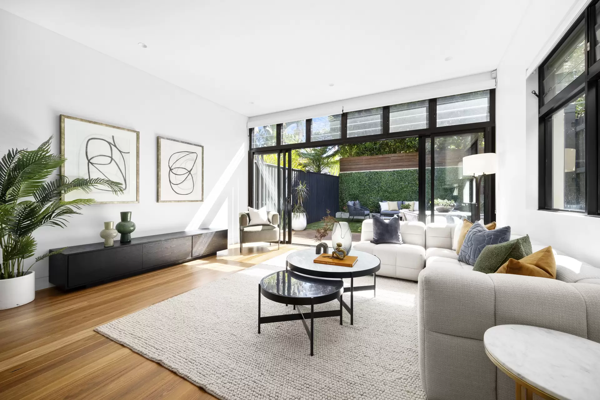 89 Denison Street, Bondi Junction Sold by Sydney Sotheby's International Realty - image 3