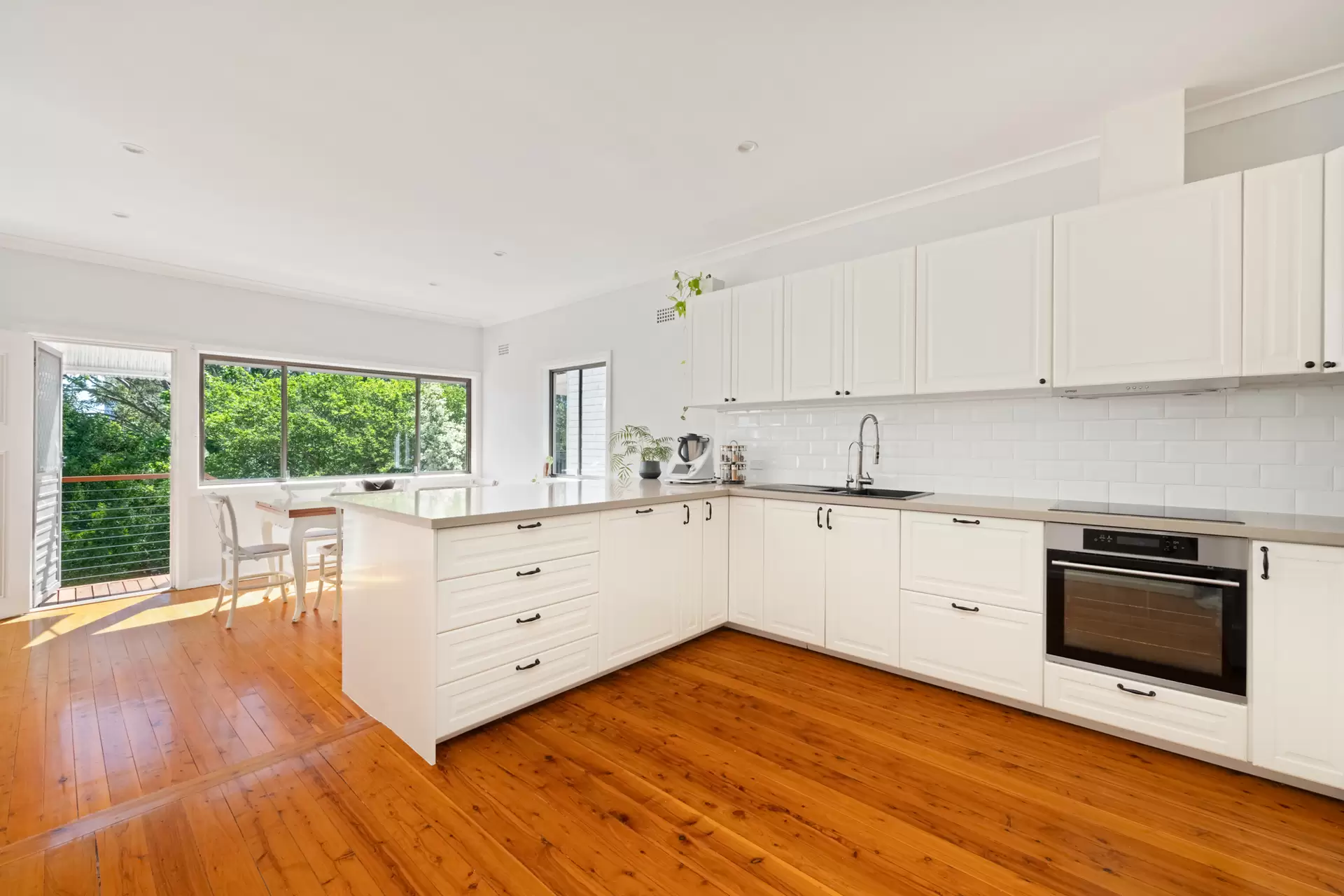 45 Trevelyan Street, Botany Sold by Sydney Sotheby's International Realty - image 4