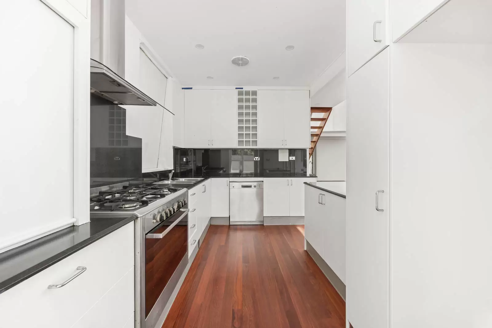 223 Old South Head Road, Bondi Leased by Sydney Sotheby's International Realty - image 8