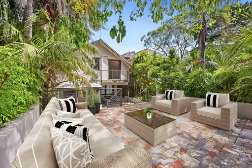 223 Old South Head Road, Bondi Leased by Sydney Sotheby's International Realty