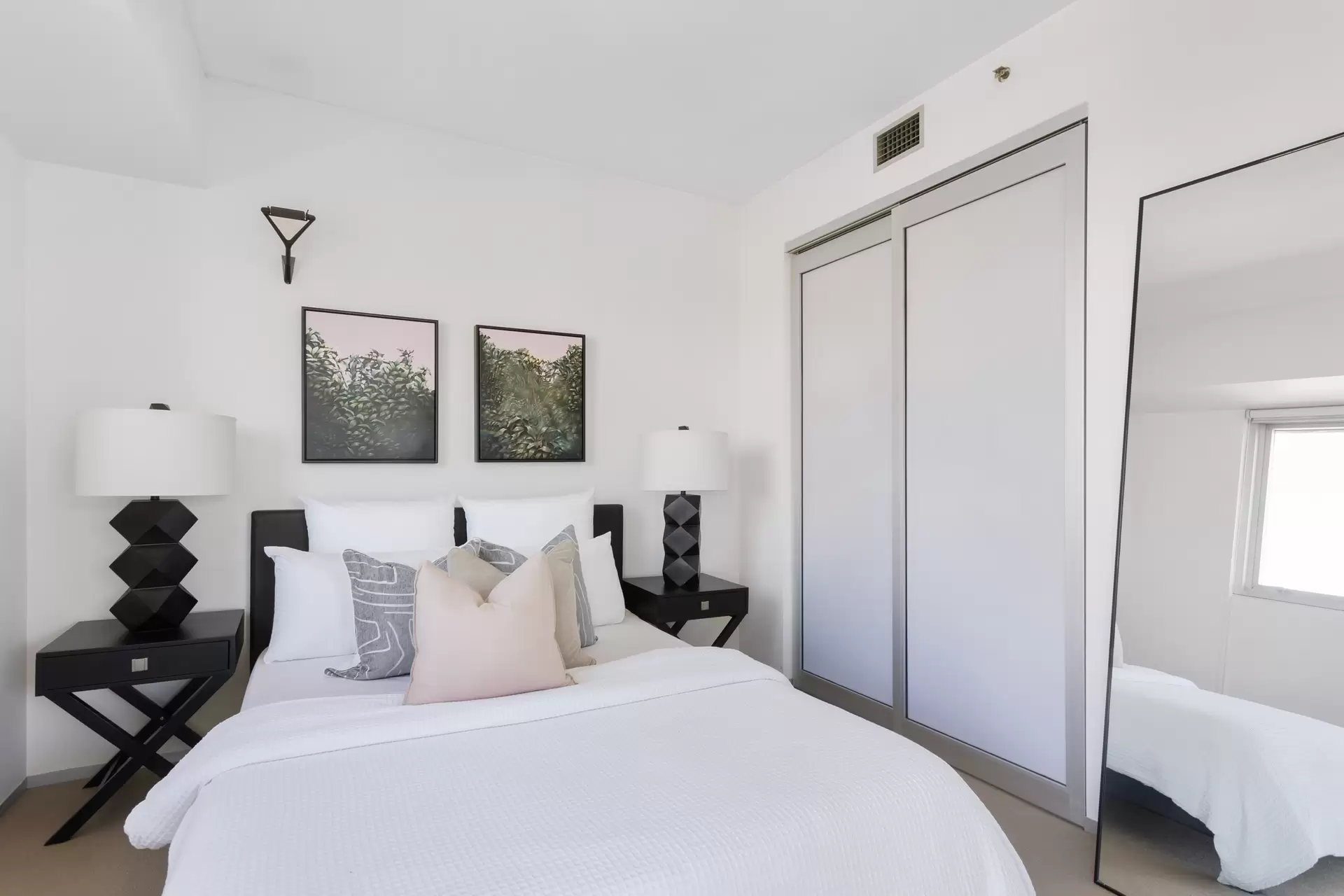 606/1-15 Francis Street, Darlinghurst Sold by Sydney Sotheby's International Realty - image 1