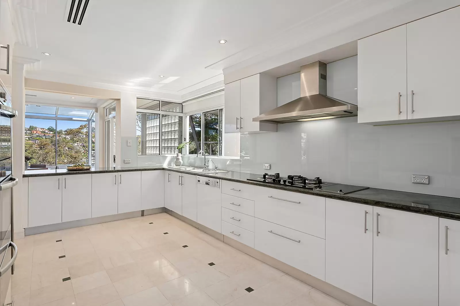 25 Dorset Road, Northbridge Sold by Sydney Sotheby's International Realty - image 18