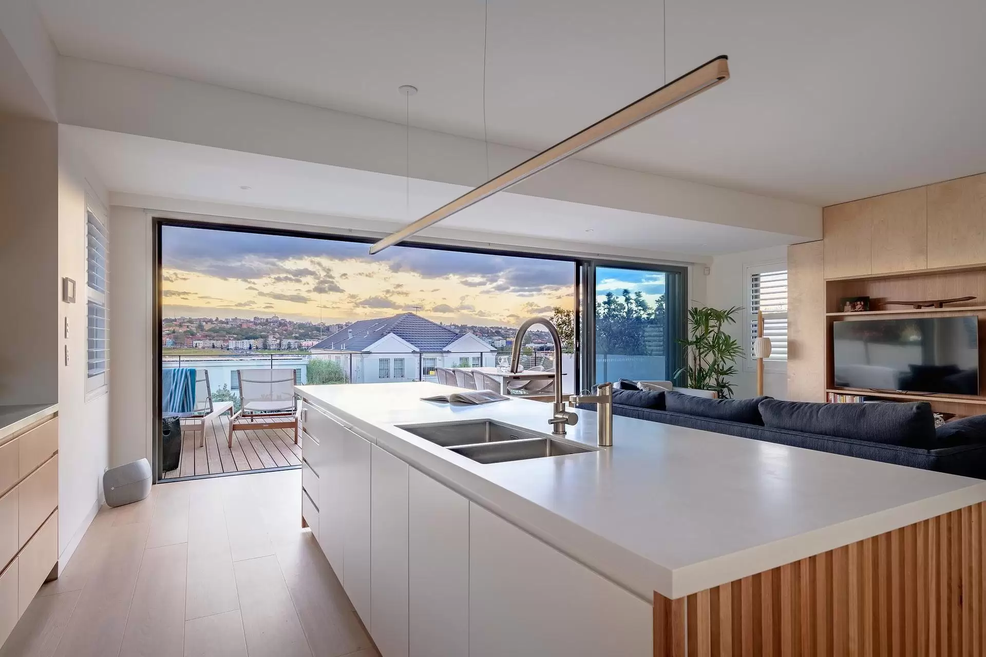1/142 Brighton Boulevard, North Bondi Sold by Sydney Sotheby's International Realty - image 12