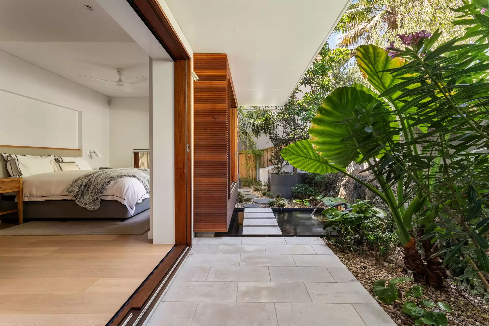 1/142 Brighton Boulevard, North Bondi Sold by Sydney Sotheby's International Realty - image 7