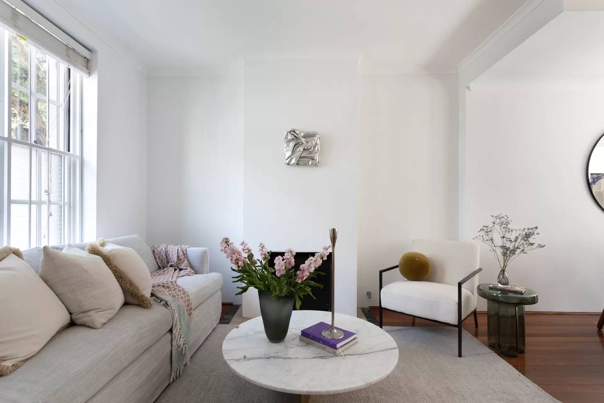 28 Denham Street, Surry Hills Sold by Sydney Sotheby's International Realty - image 1