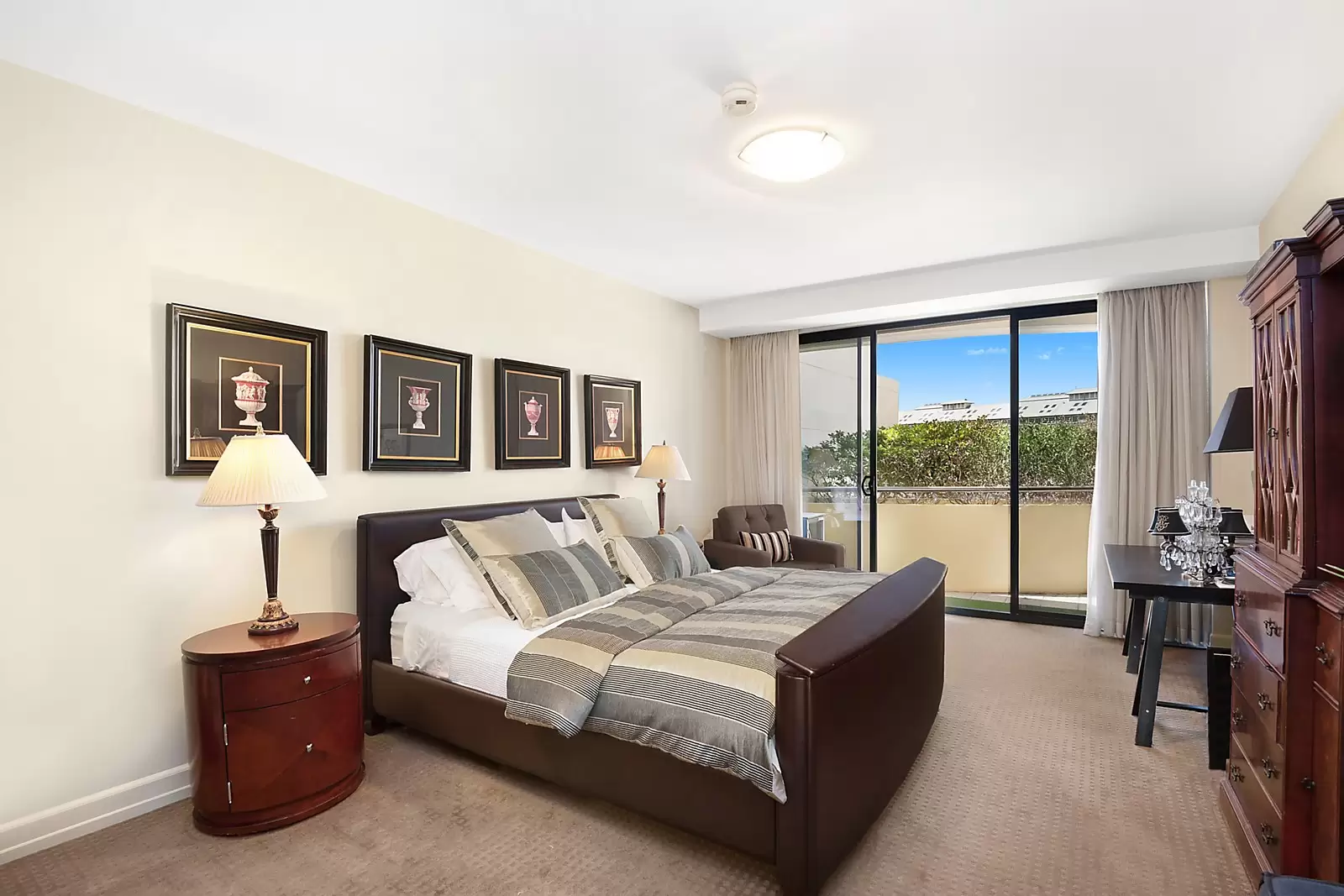 Residence 31 Marina Berth 20, 10 Lincoln Crescent, Woolloomooloo Sold by Sydney Sotheby's International Realty - image 6