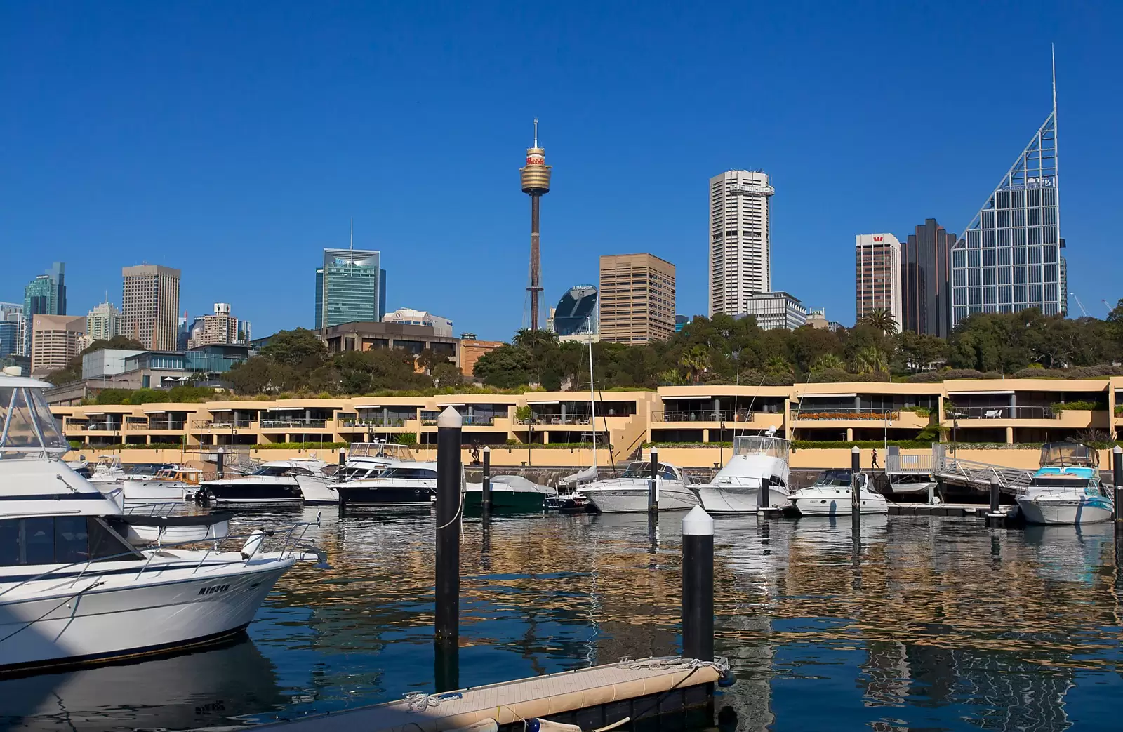 Residence 31 Marina Berth 20, 10 Lincoln Crescent, Woolloomooloo Sold by Sydney Sotheby's International Realty - image 16