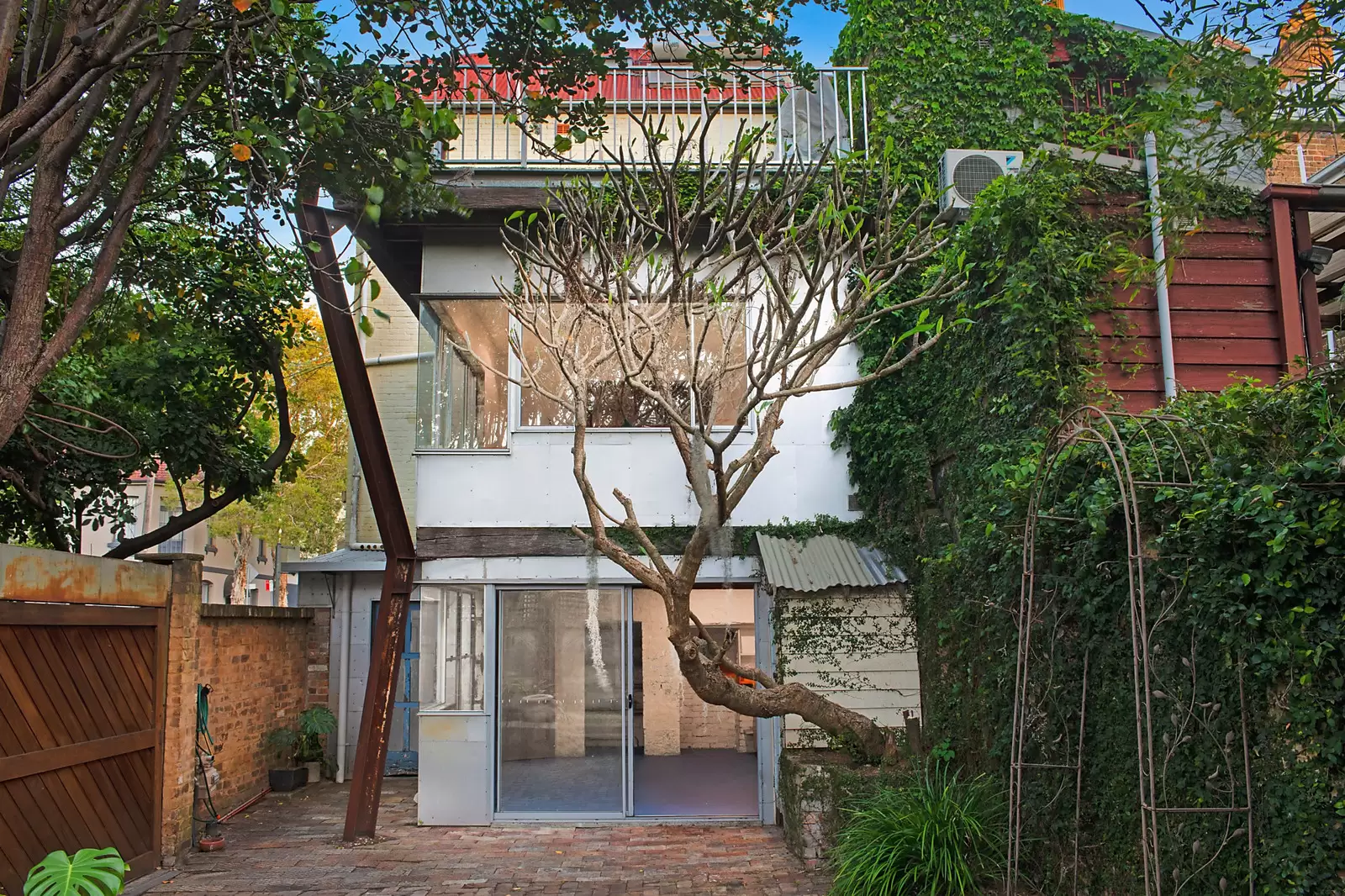 143 Bridge Road, Glebe Sold by Sydney Sotheby's International Realty - image 14