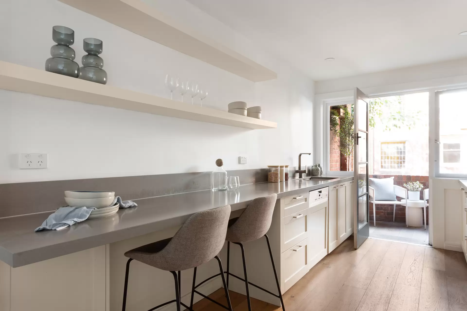 4/29 Nelson Street, Woollahra Sold by Sydney Sotheby's International Realty - image 1