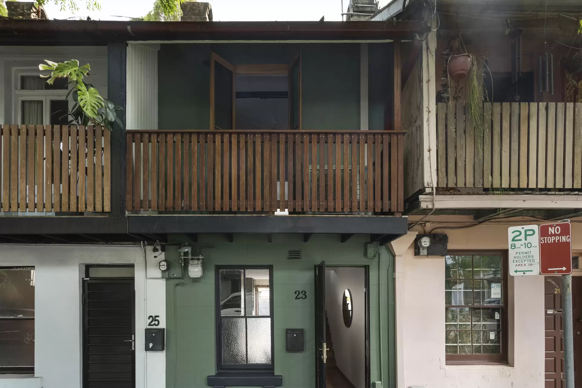 23 Phelps Street, Surry Hills Sold by Sydney Sotheby's International Realty - image 1