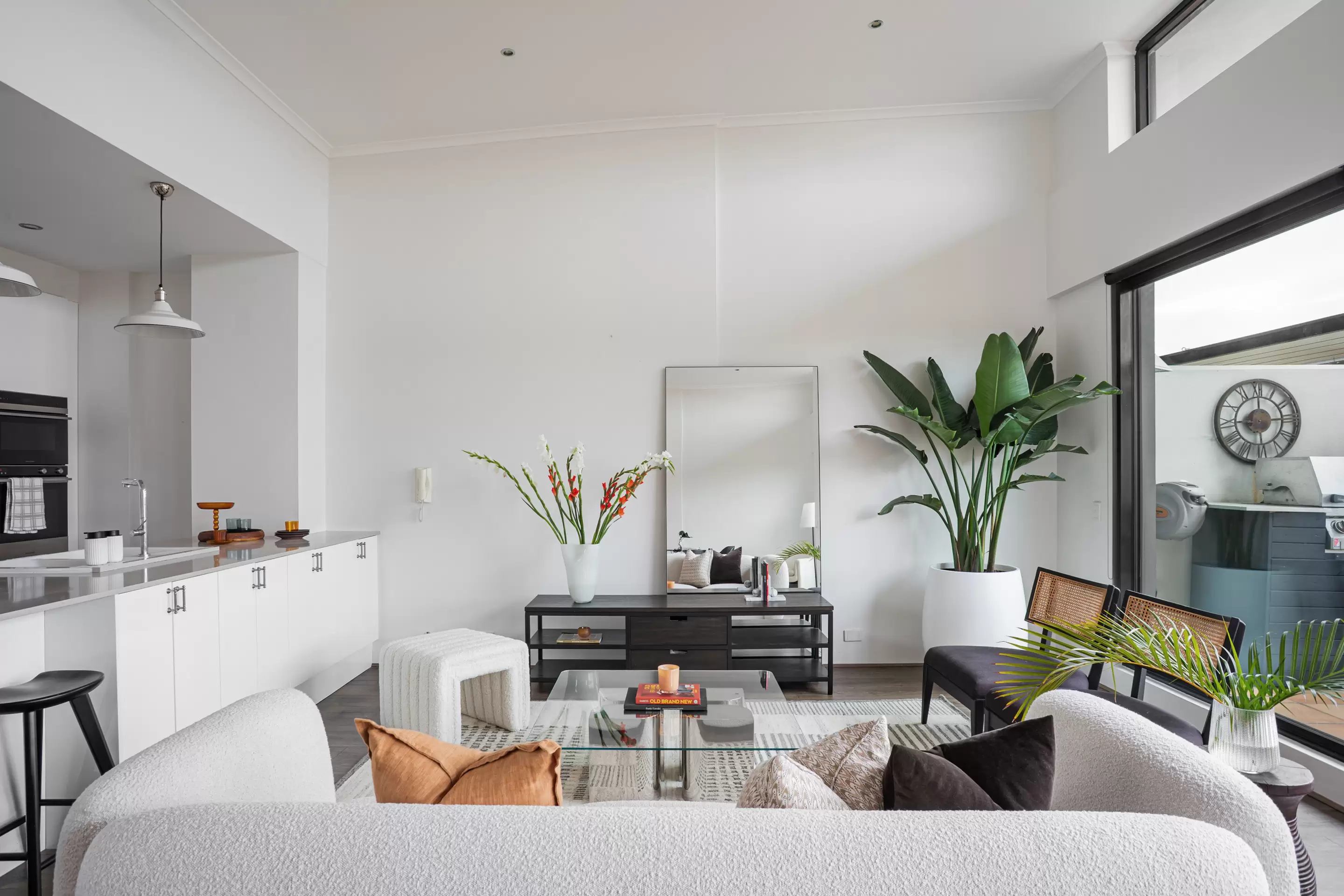 719/6-8 Crescent Street, Redfern Sold by Sydney Sotheby's International Realty - image 2