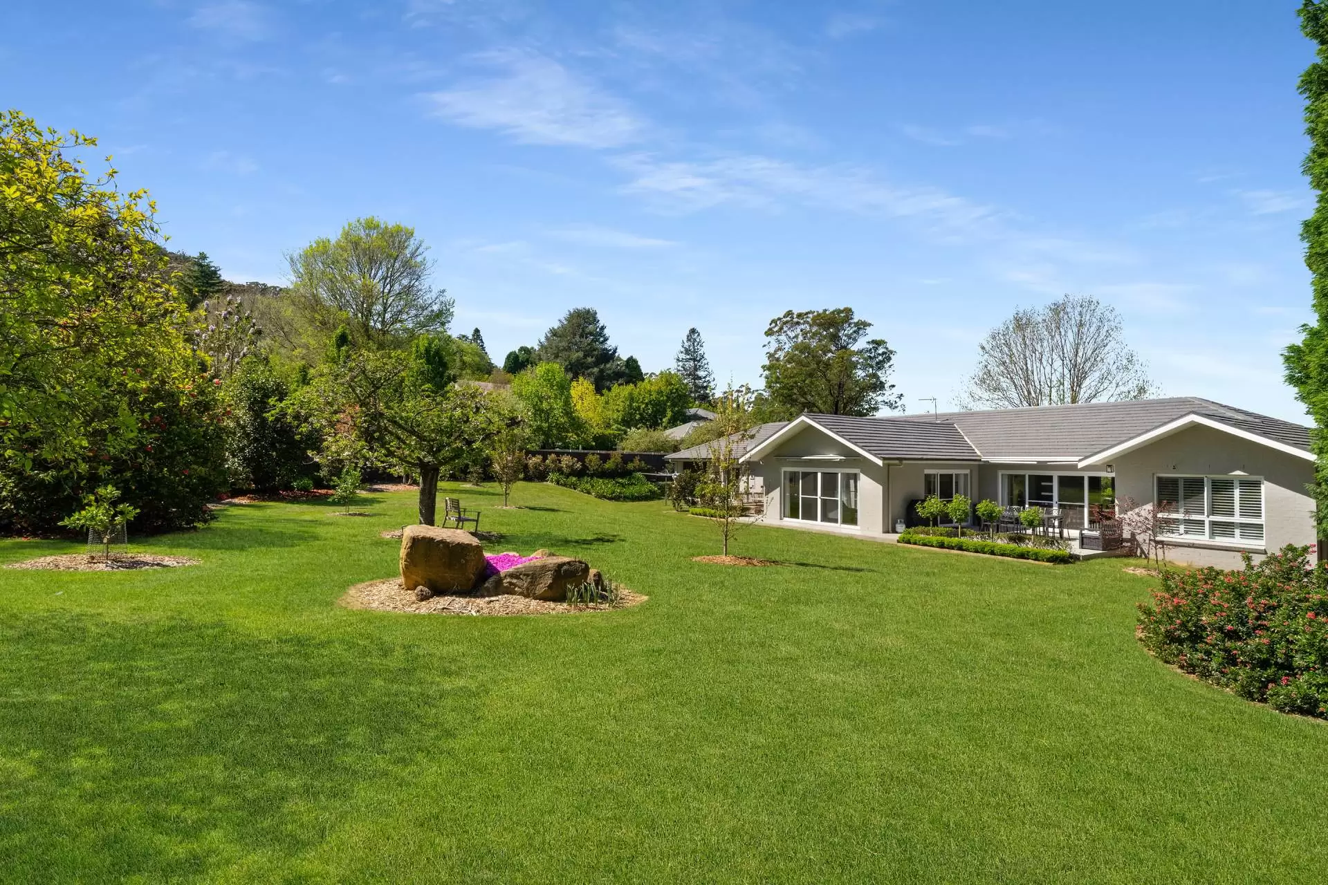 16 Cliff Street, Bowral Sold by Sydney Sotheby's International Realty - image 10