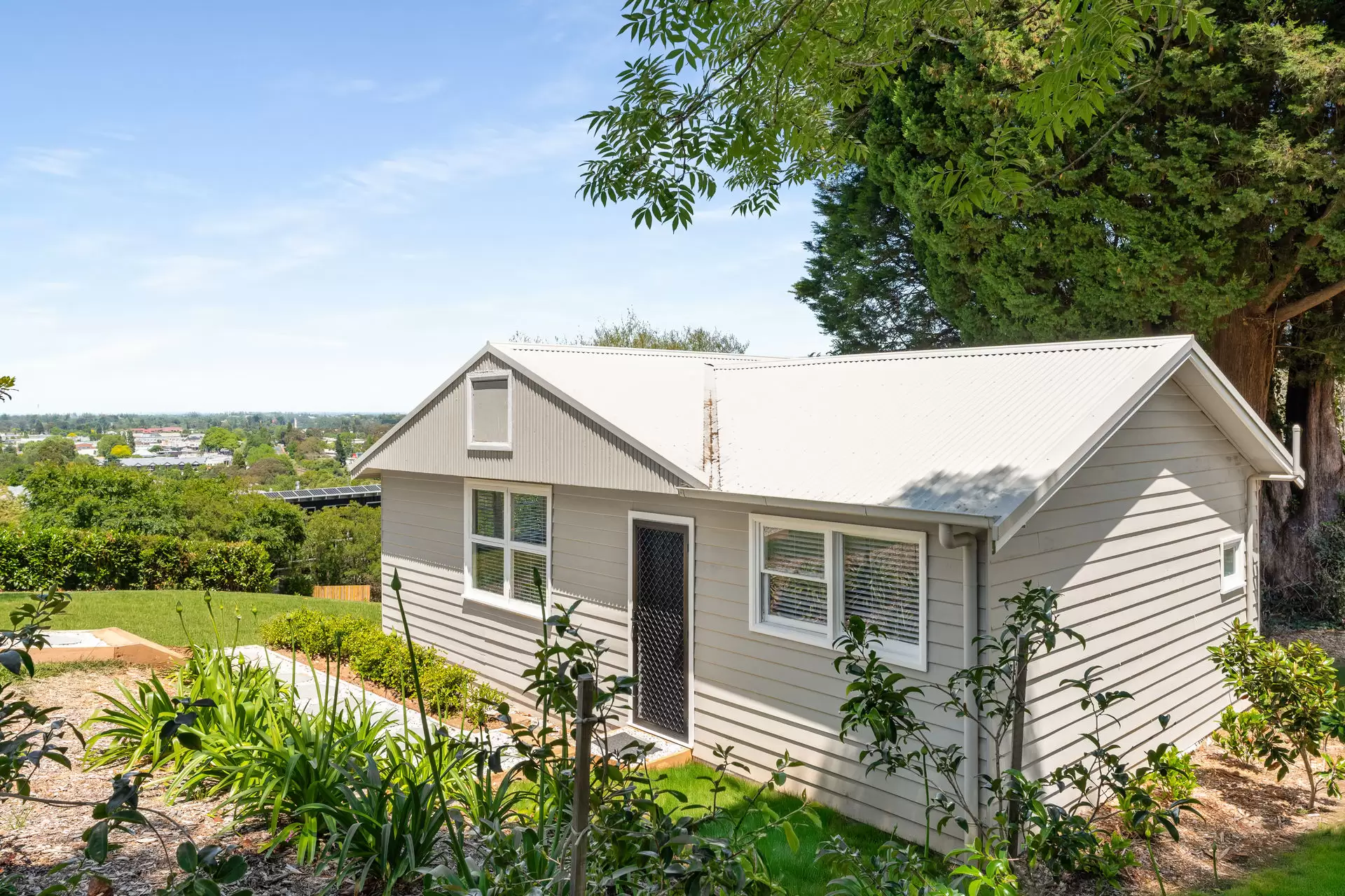 16 Cliff Street, Bowral Sold by Sydney Sotheby's International Realty - image 7