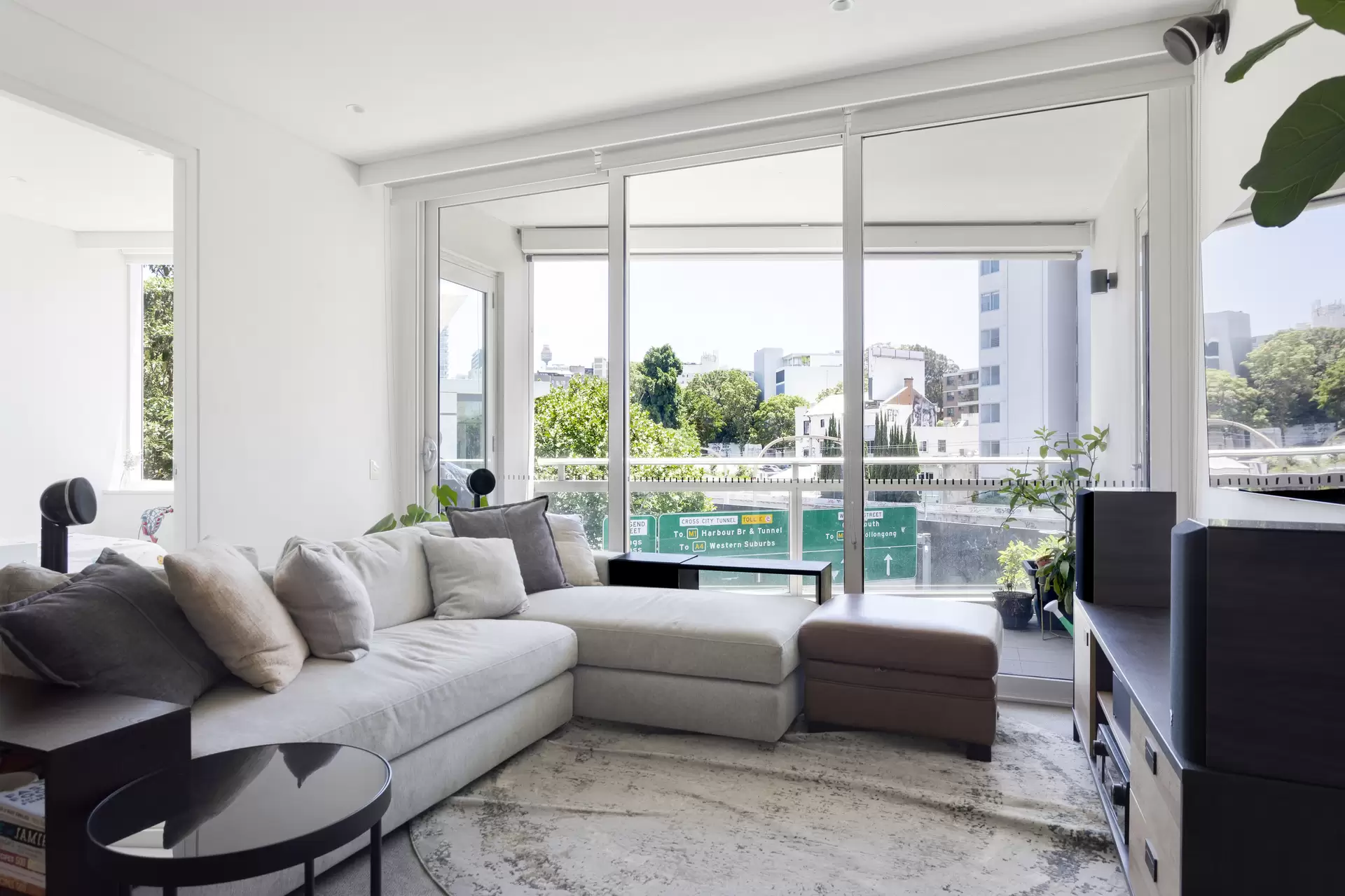 38/20 McLachlan Avenue, Darlinghurst Sold by Sydney Sotheby's International Realty - image 1