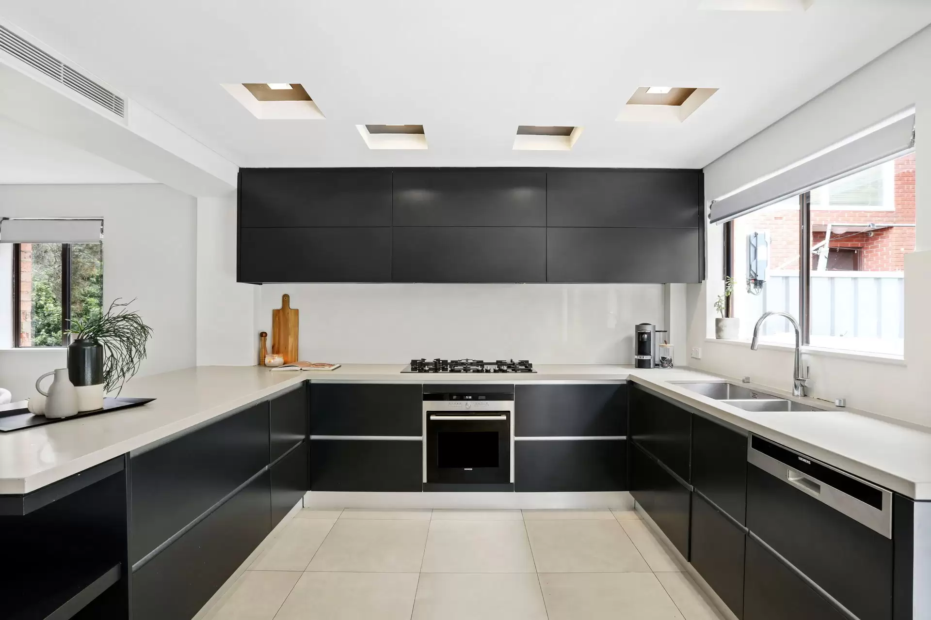 1/4-6 Clyde Street, Randwick Sold by Sydney Sotheby's International Realty - image 3
