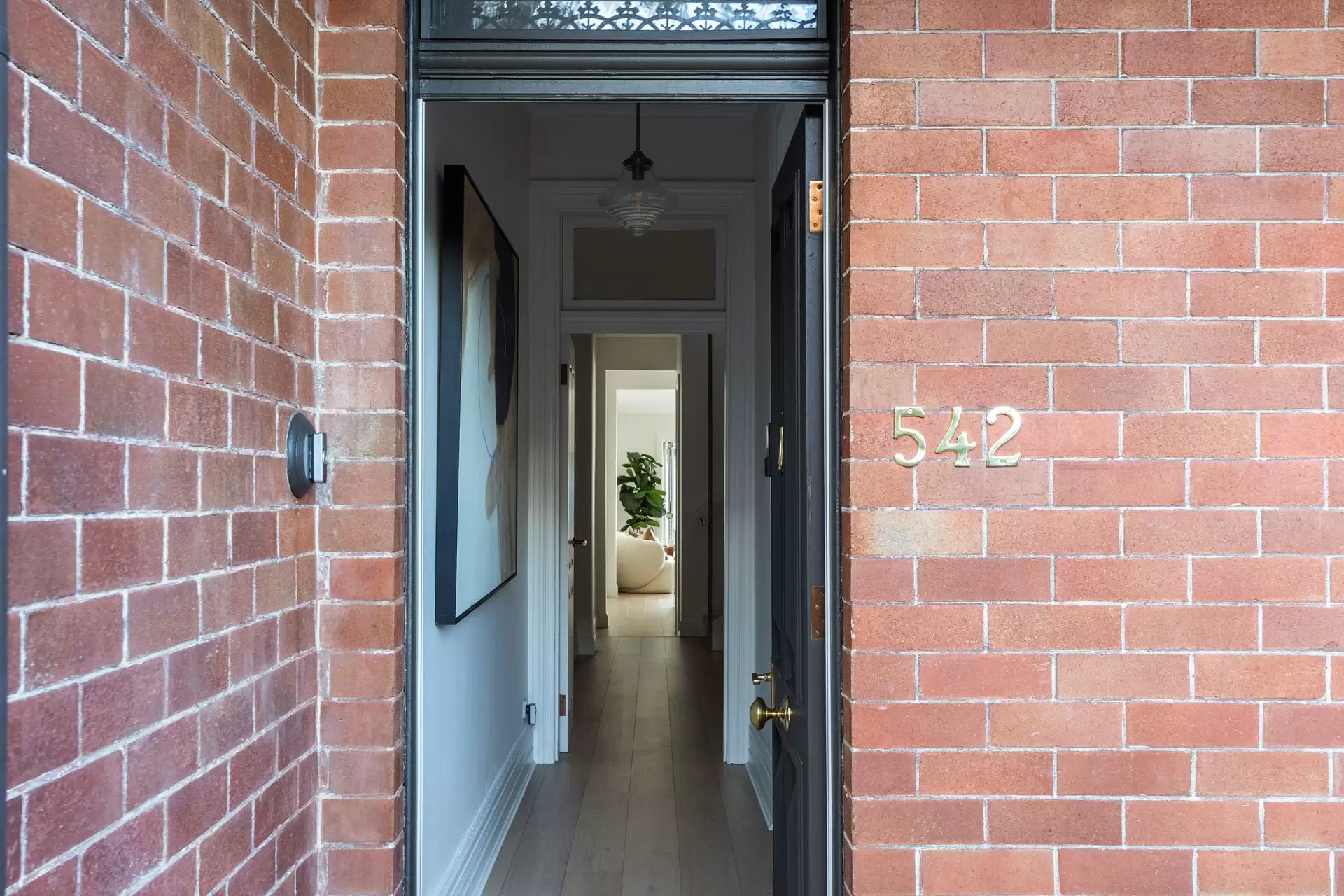 542 Cleveland Street, Surry Hills Sold by Sydney Sotheby's International Realty - image 1