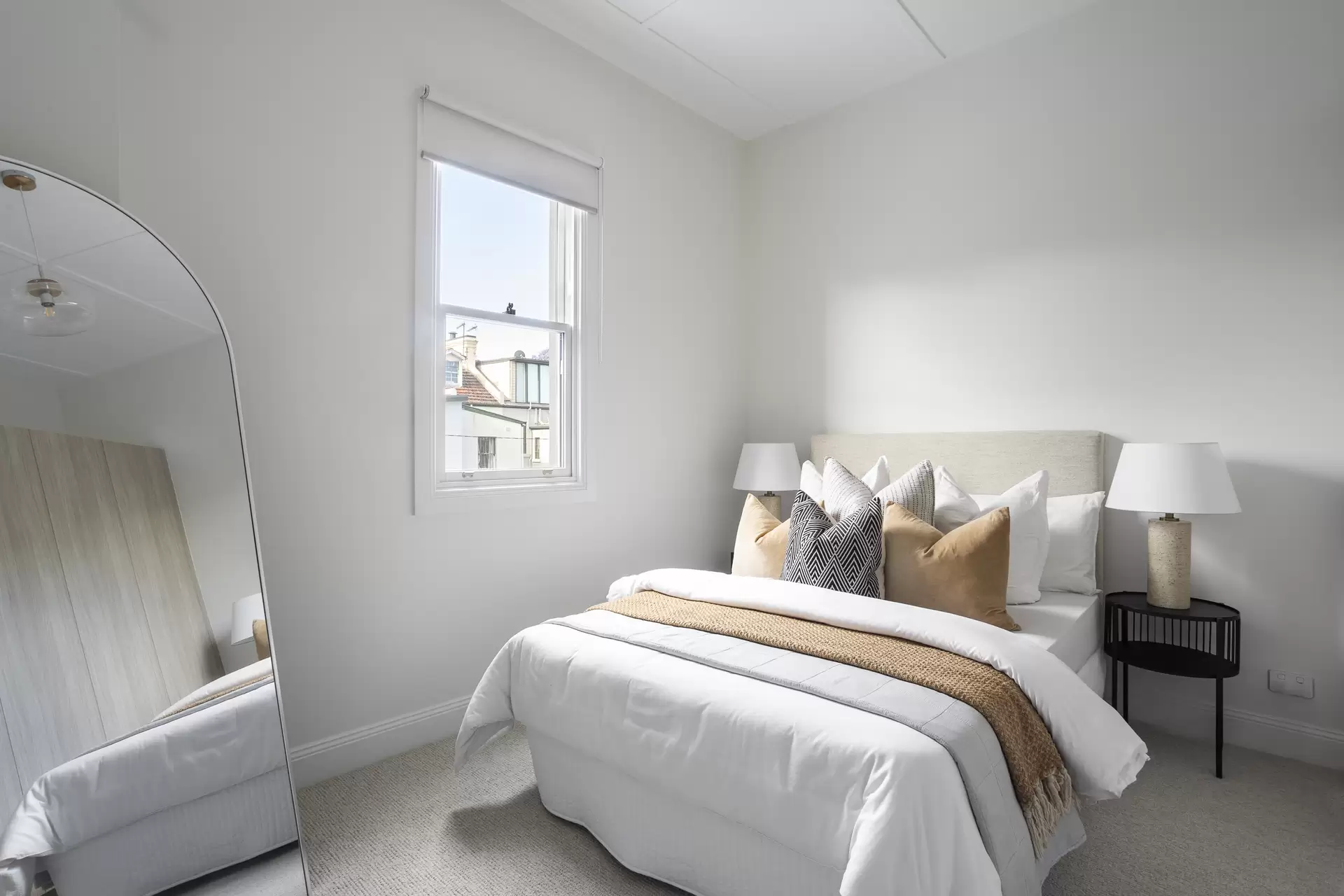 542 Cleveland Street, Surry Hills Sold by Sydney Sotheby's International Realty - image 1