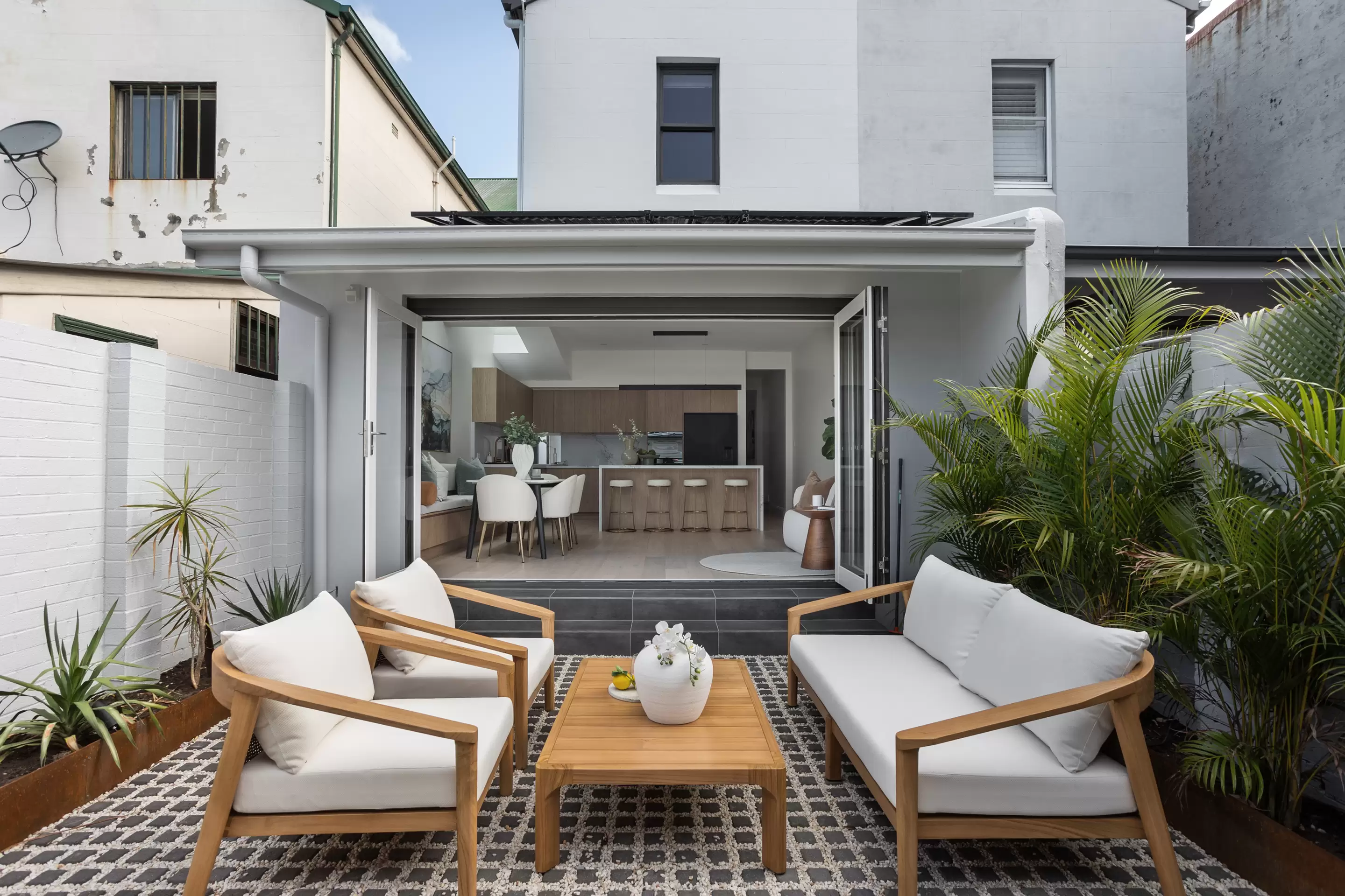 542 Cleveland Street, Surry Hills Sold by Sydney Sotheby's International Realty - image 9