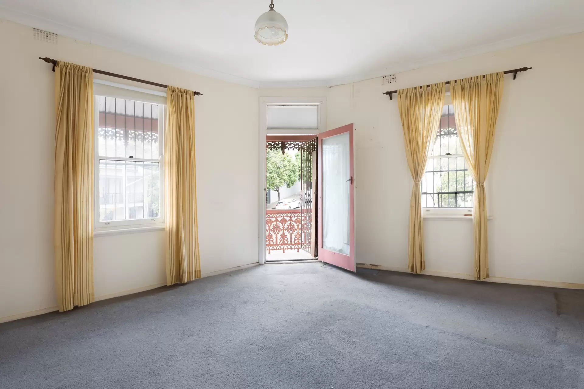 8 Campbell Avenue, Paddington Sold by Sydney Sotheby's International Realty - image 1
