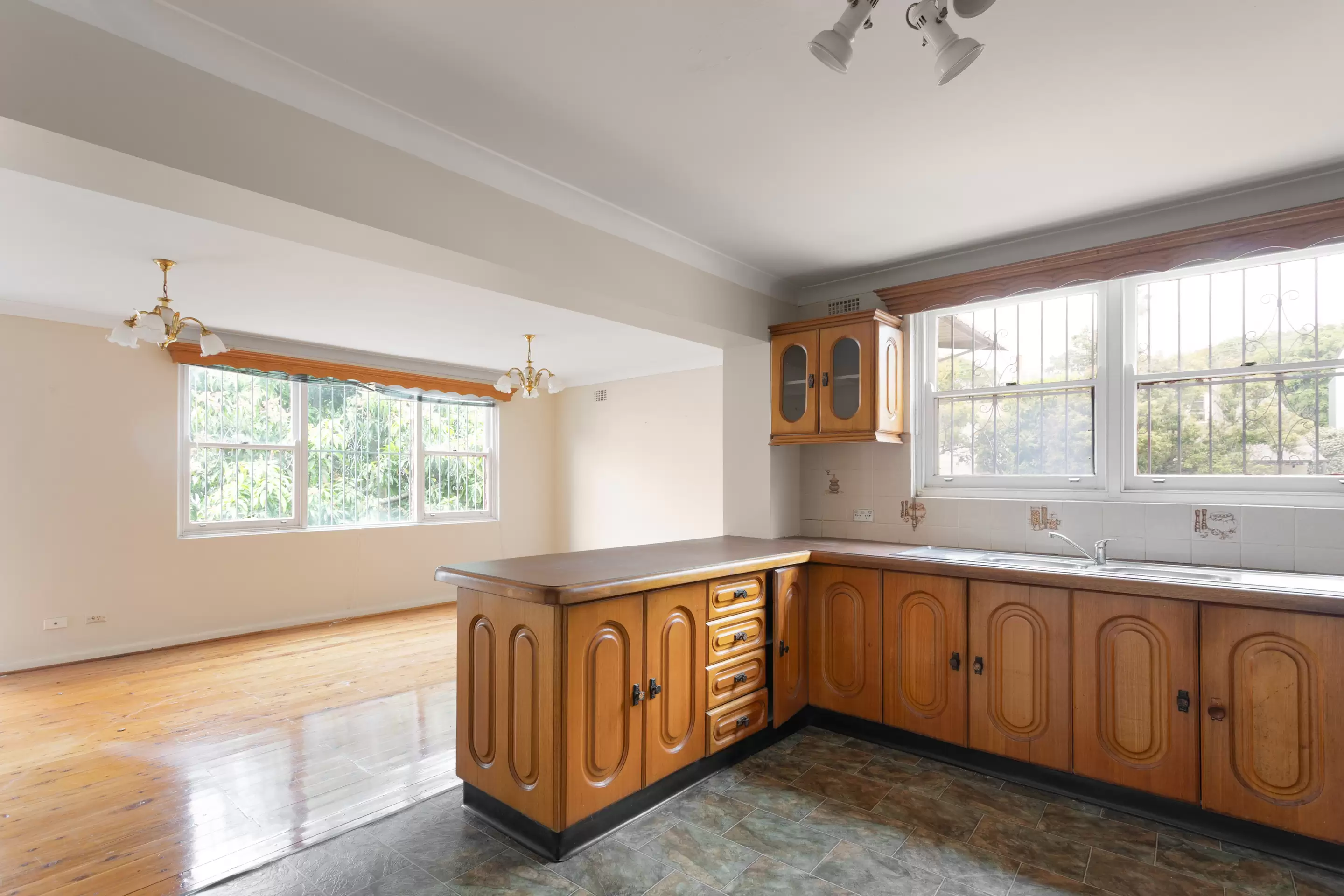 8 Campbell Avenue, Paddington Sold by Sydney Sotheby's International Realty - image 5