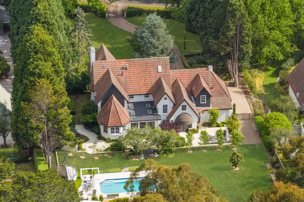 2 Greyleaves Avenue, Burradoo Sold by Sydney Sotheby's International Realty