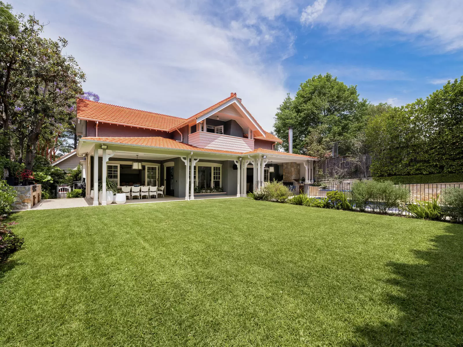 4 Treatts Road, Lindfield Sold by Sydney Sotheby's International Realty - image 2