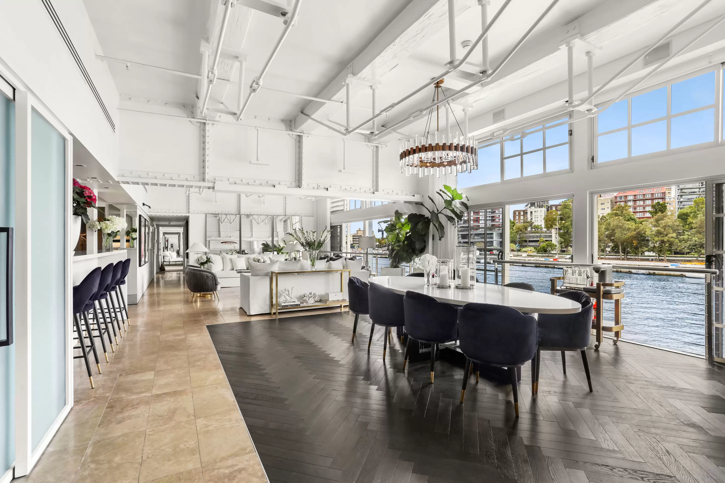 327/6e Cowper Wharf Rwy, Woolloomooloo For Sale by Sydney Sotheby's International Realty - image 4