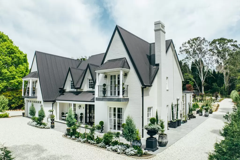 5 Fairway Drive, Bowral Sold by Sydney Sotheby's International Realty