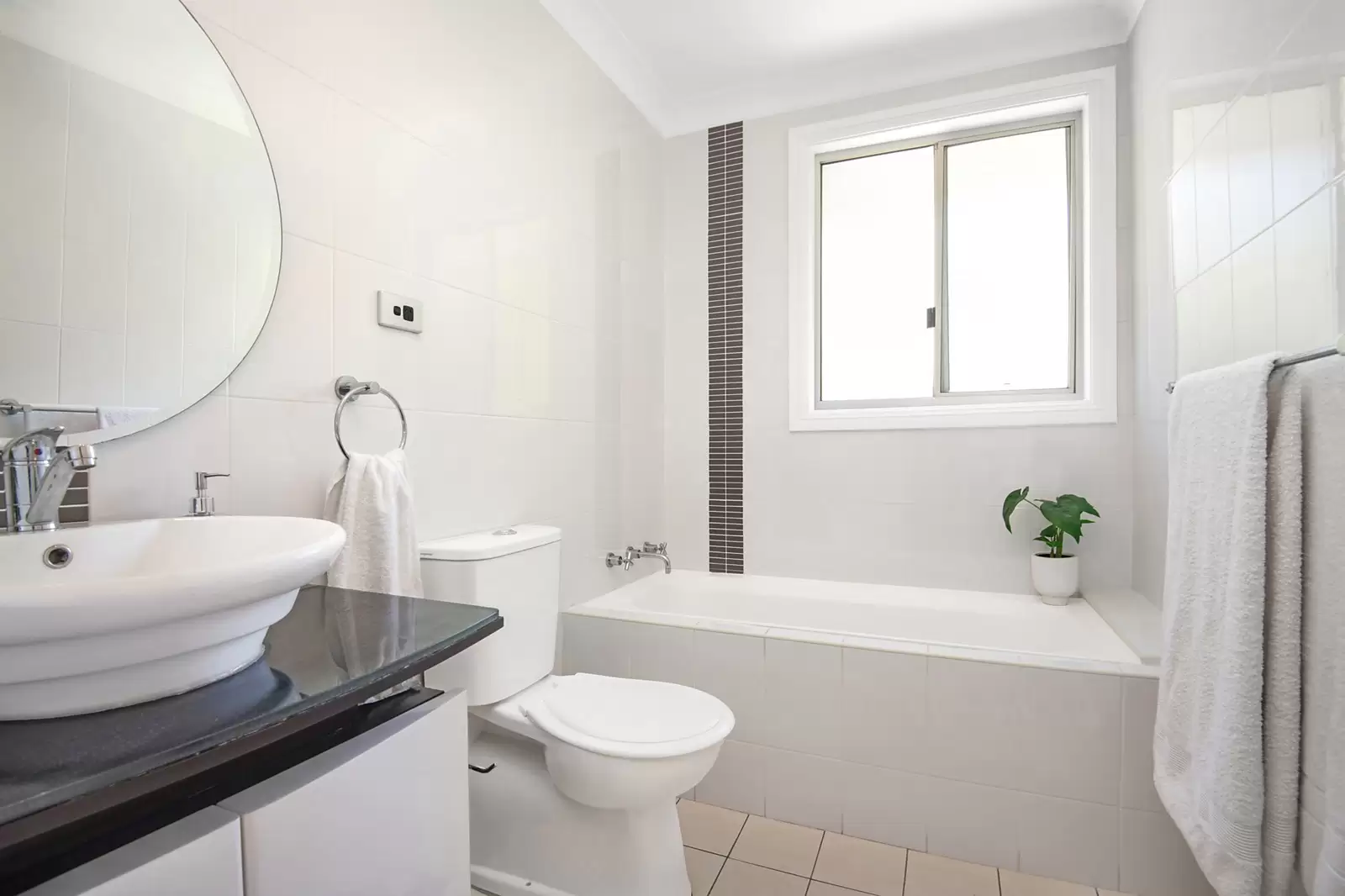 2/5 Henry Kendall Avenue, Padstow Heights Sold by Sydney Sotheby's International Realty - image 10