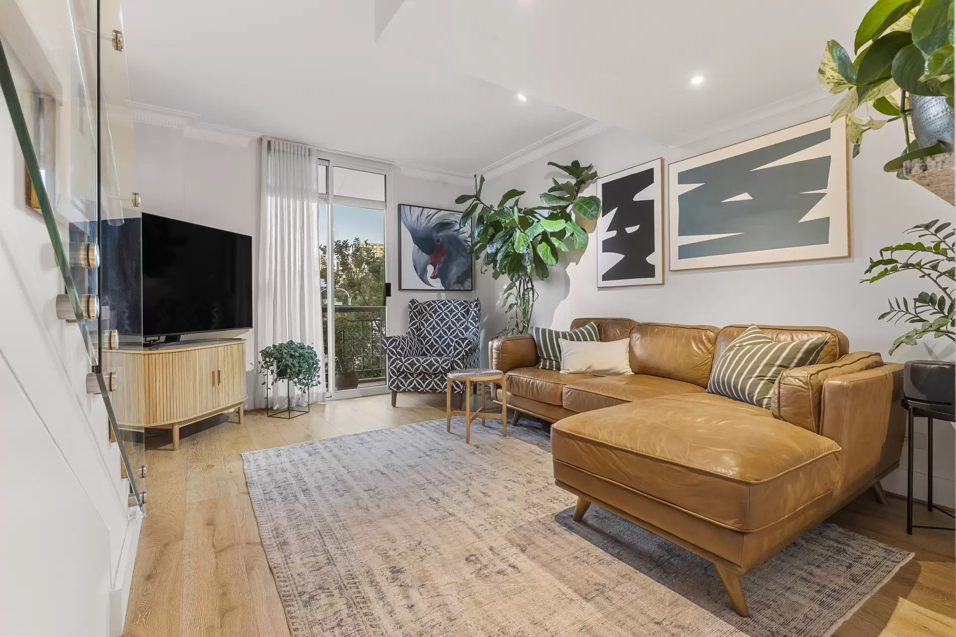 56/27 Palmer Street, Woolloomooloo Sold by Sydney Sotheby's International Realty - image 1