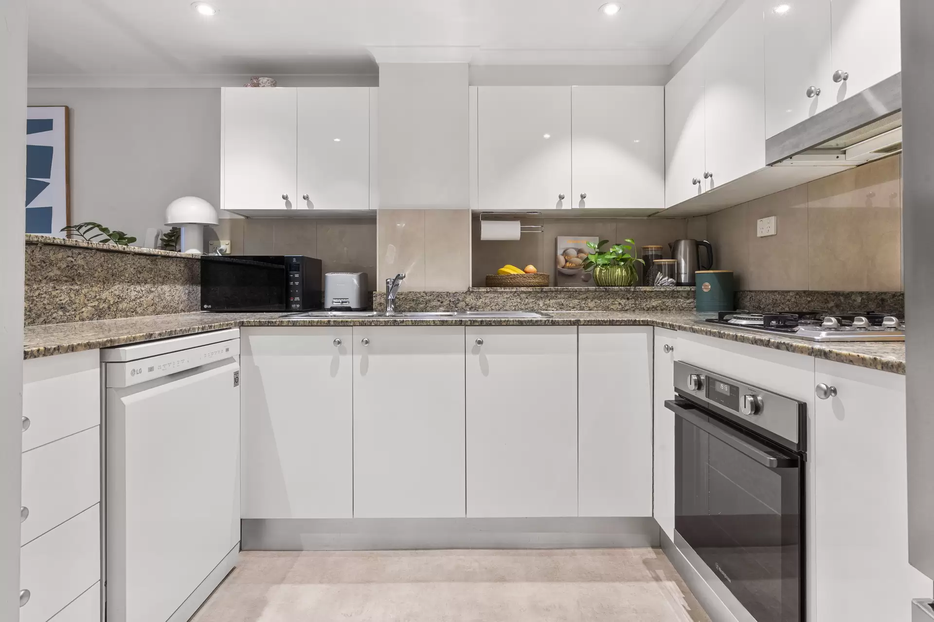 56/27 Palmer Street, Woolloomooloo Sold by Sydney Sotheby's International Realty - image 1