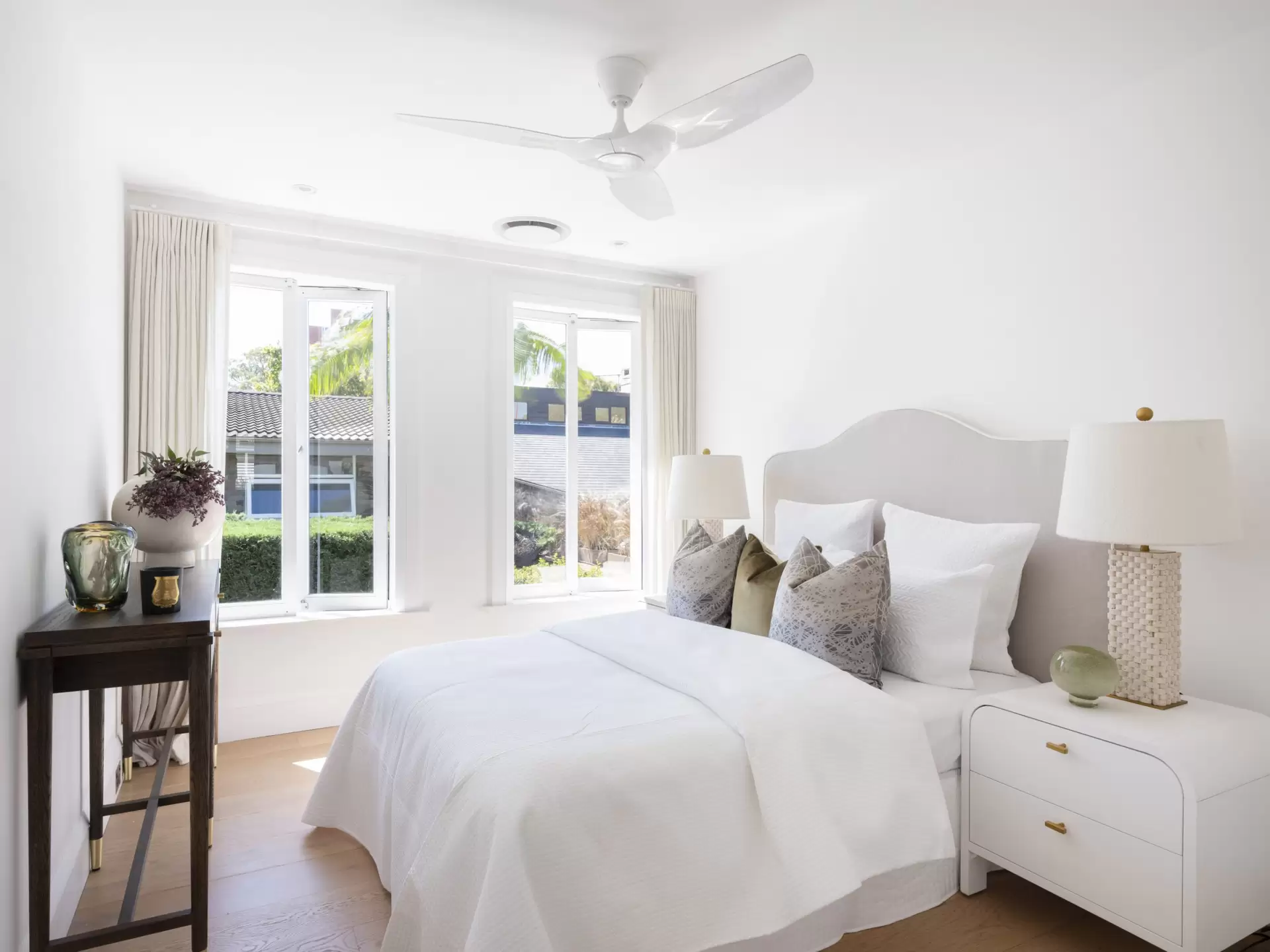 13 Pickering Lane, Woollahra Sold by Sydney Sotheby's International Realty - image 1
