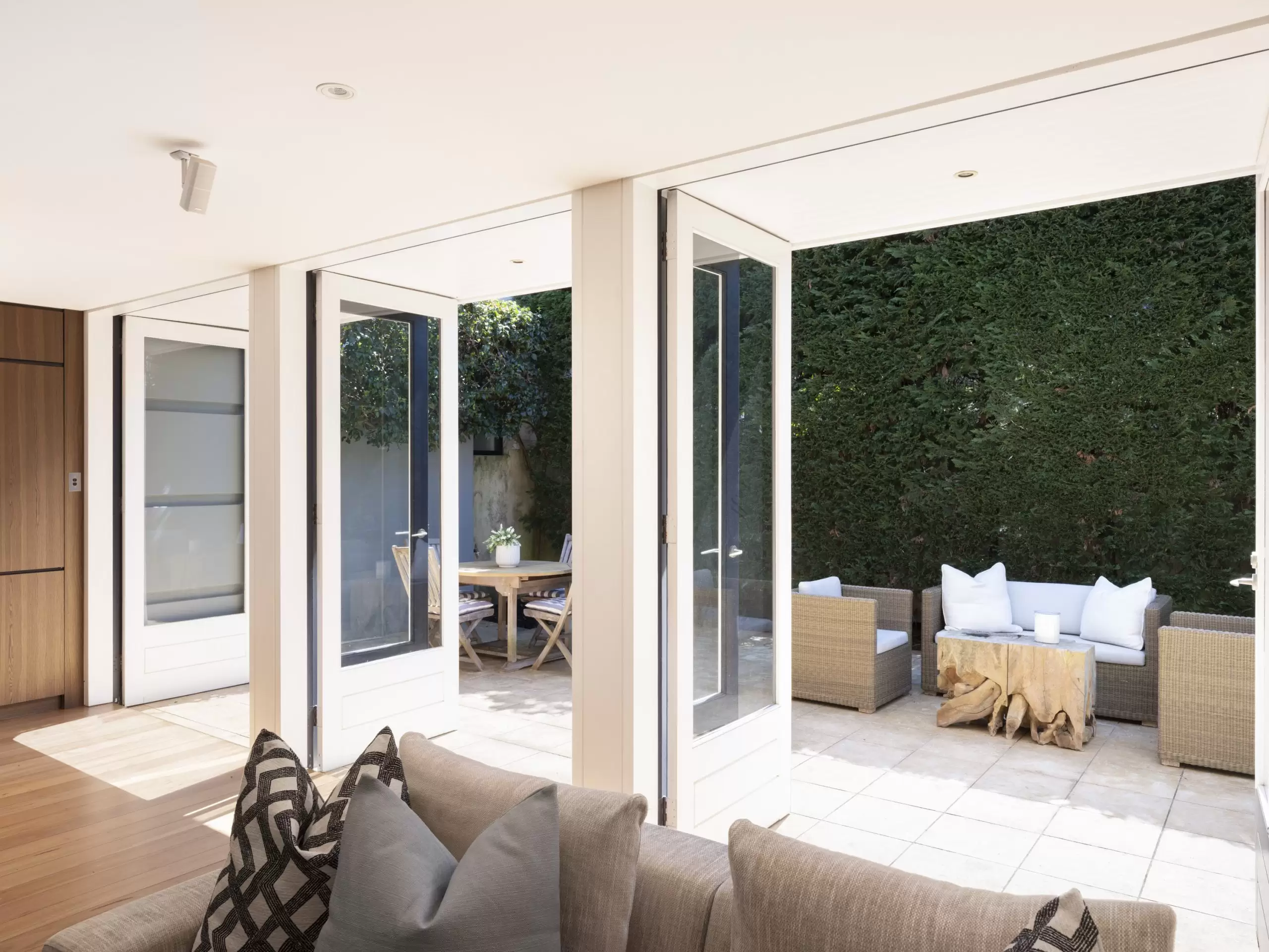 13 Pickering Lane, Woollahra Sold by Sydney Sotheby's International Realty - image 4