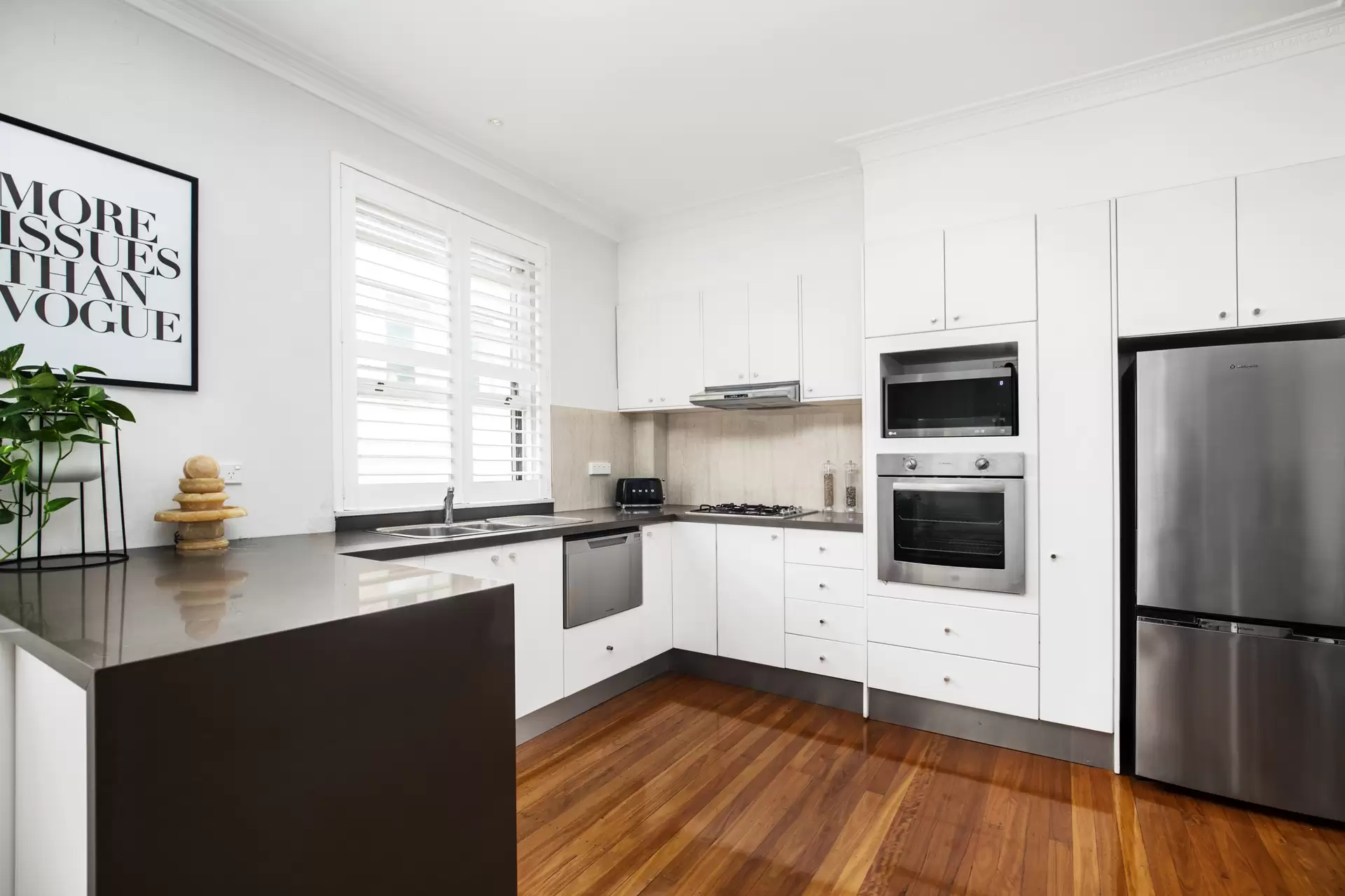 10/24 Cooper Street, Double Bay Sold by Sydney Sotheby's International Realty - image 2