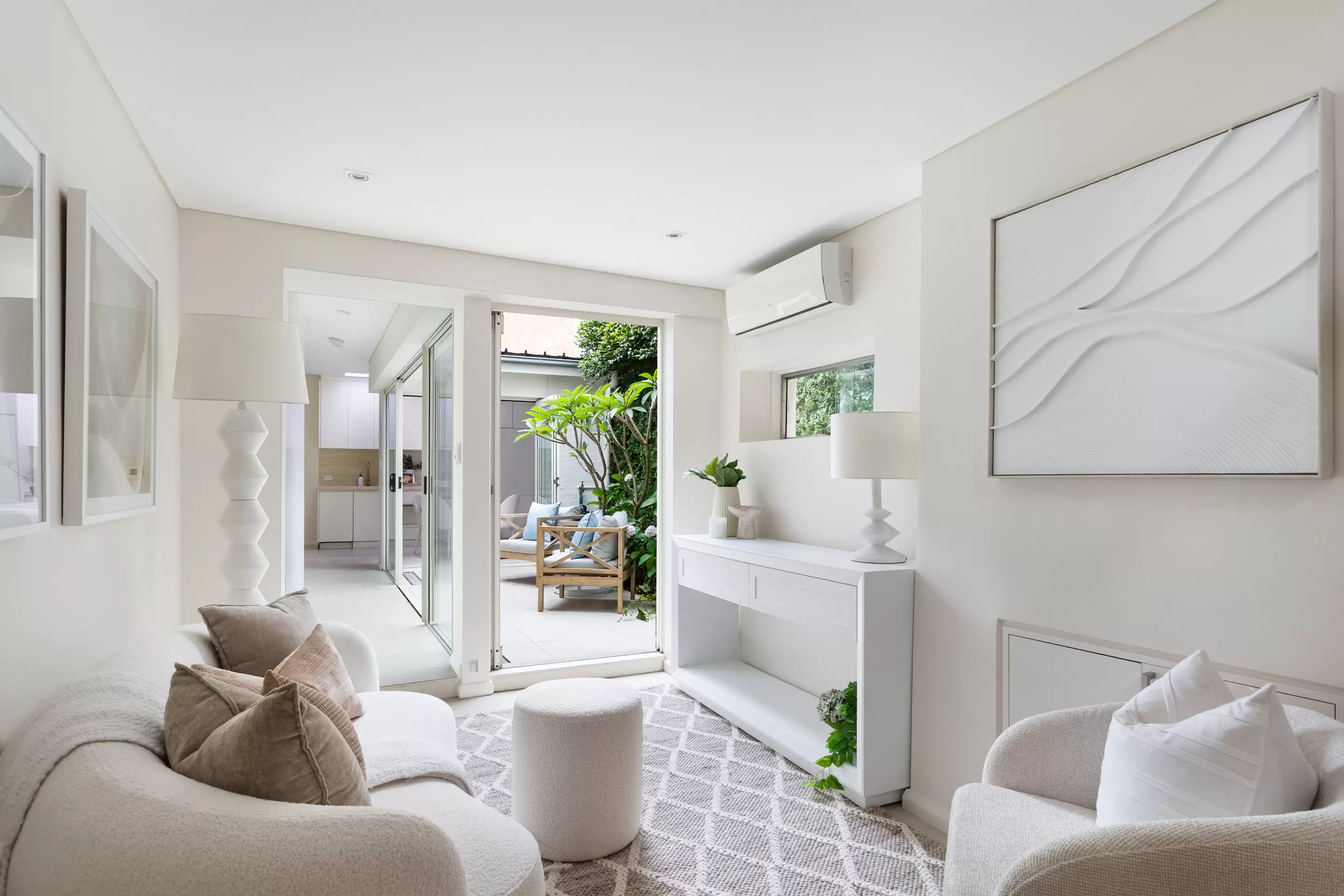 17 Hargrave Lane, Paddington Sold by Sydney Sotheby's International Realty - image 1
