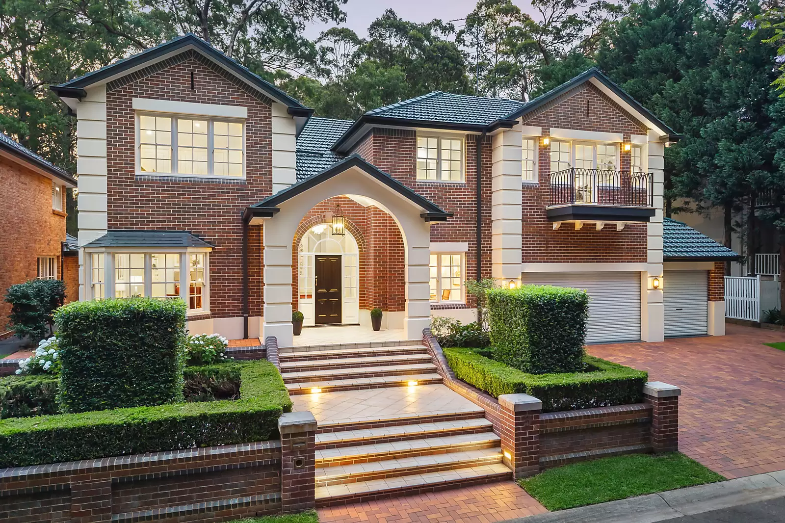 3 Compton Green, West Pennant Hills Sold by Sydney Sotheby's International Realty - image 1
