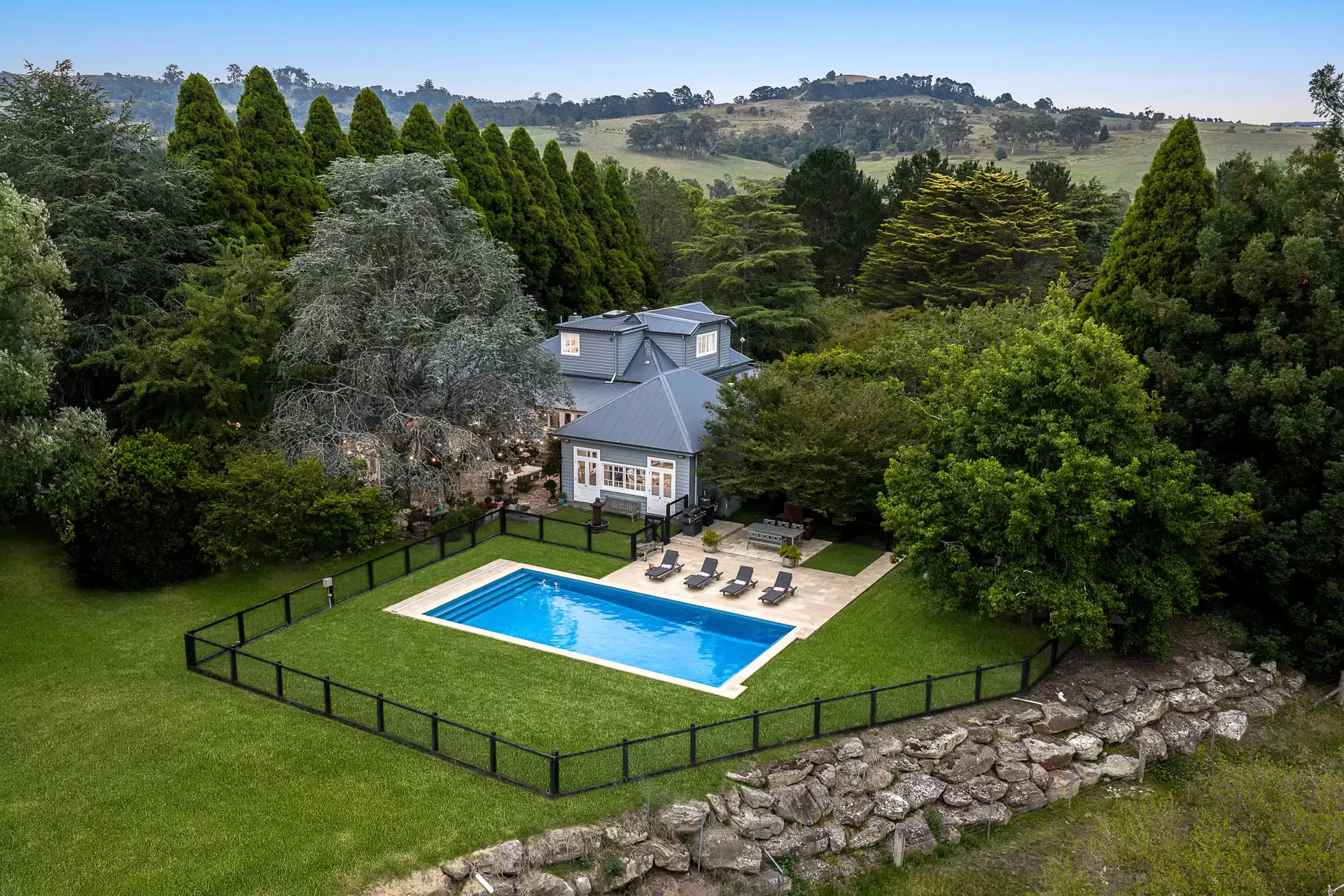 360 Tourist Road, Glenquarry Sold by Sydney Sotheby's International Realty - image 1