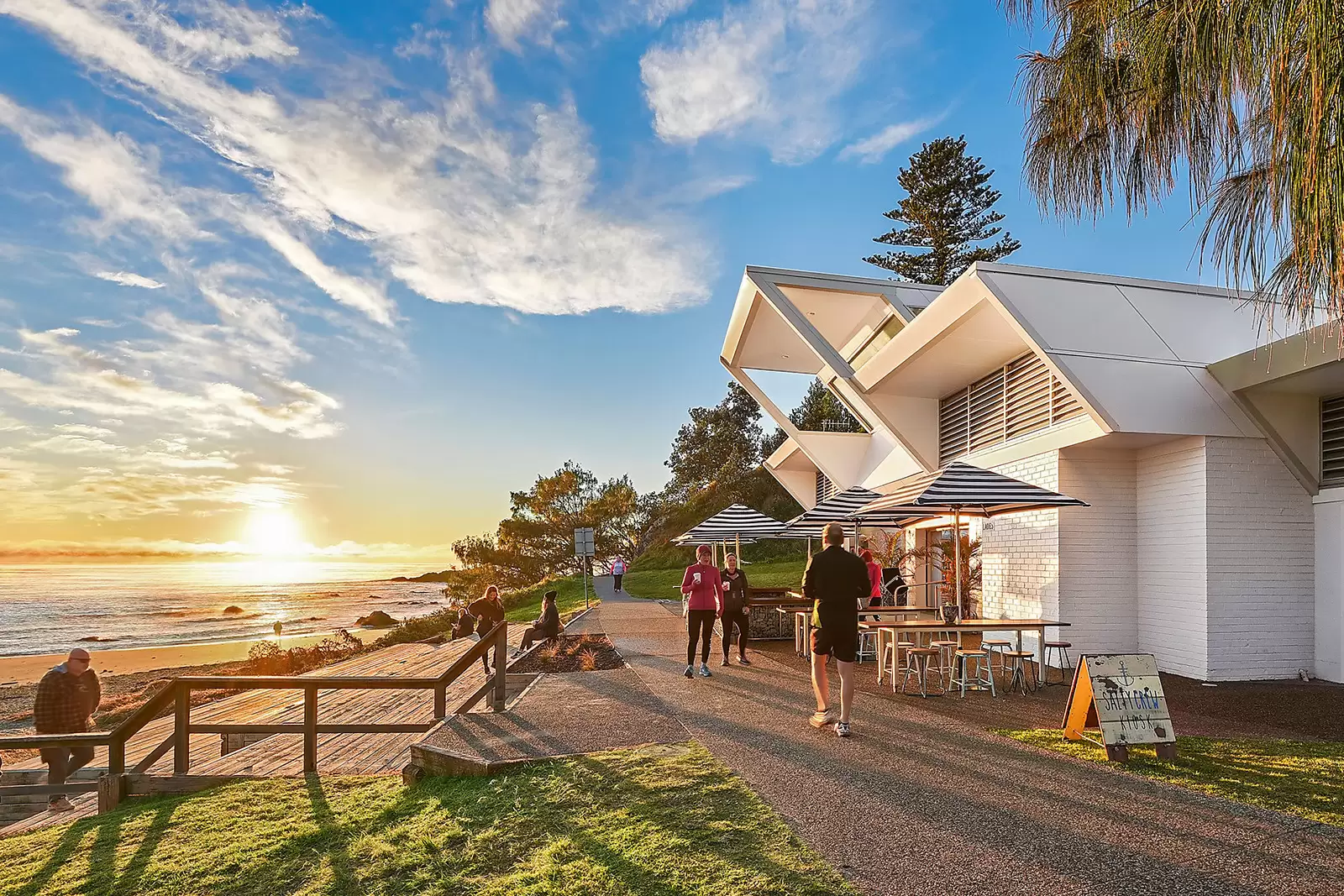 2/2 Owen Street, Port Macquarie Auction by Sydney Sotheby's International Realty - image 7