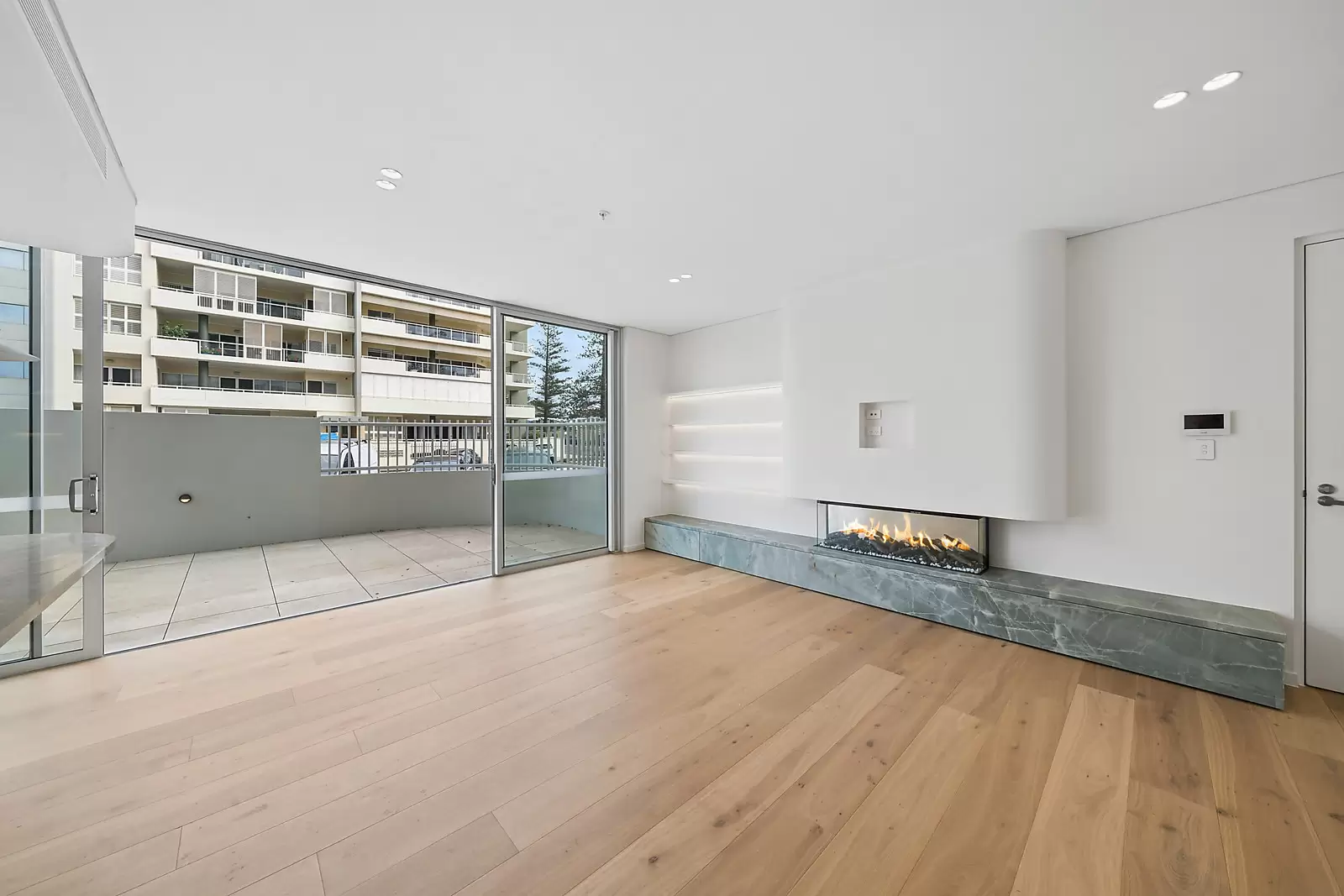 2/2 Owen Street, Port Macquarie Auction by Sydney Sotheby's International Realty - image 2
