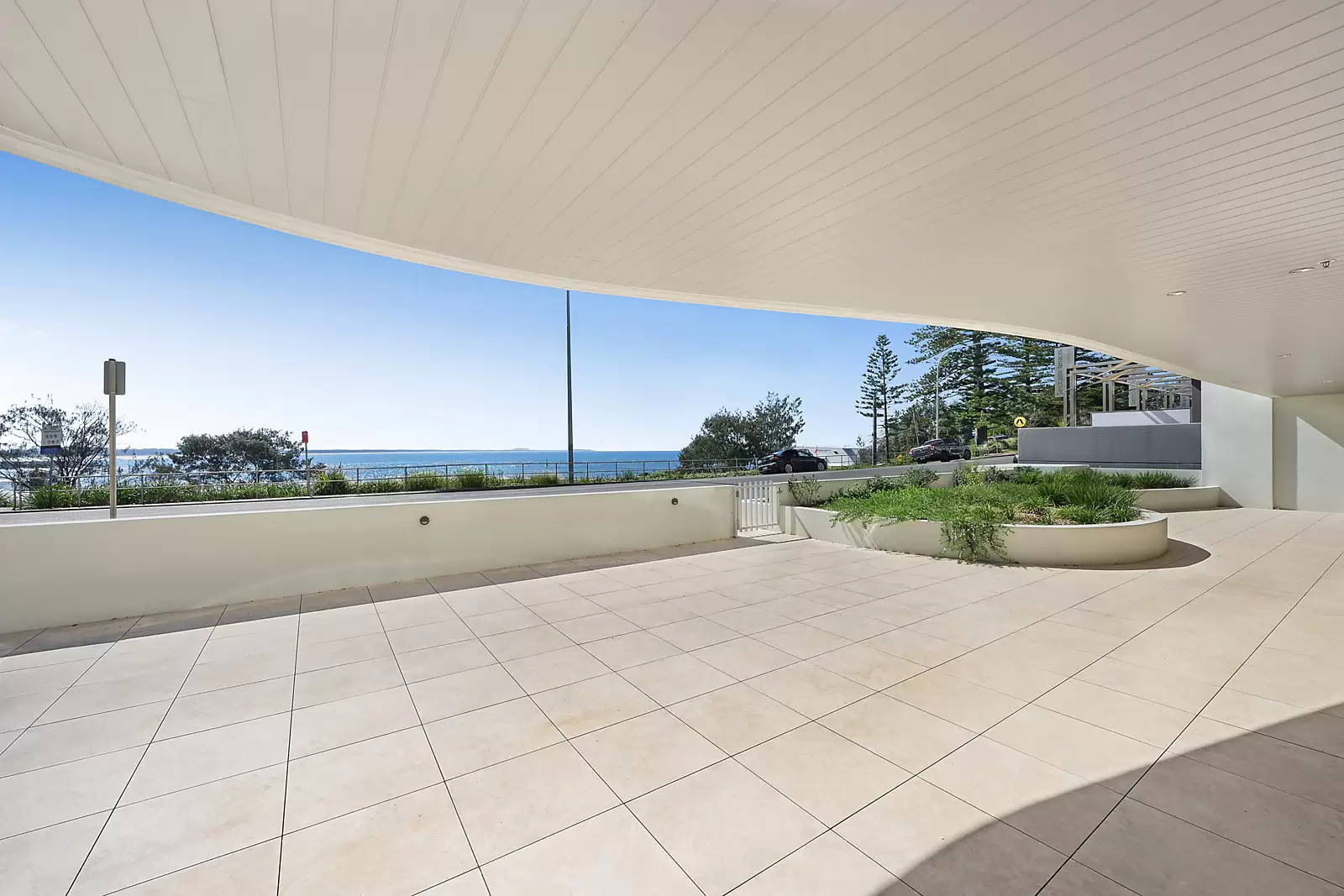 1/2 Owen Street, Port Macquarie Auction by Sydney Sotheby's International Realty - image 4