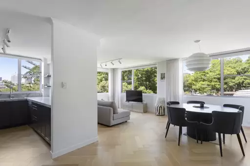 21/321 Edgecliff Road, Woollahra Sold by Sydney Sotheby's International Realty