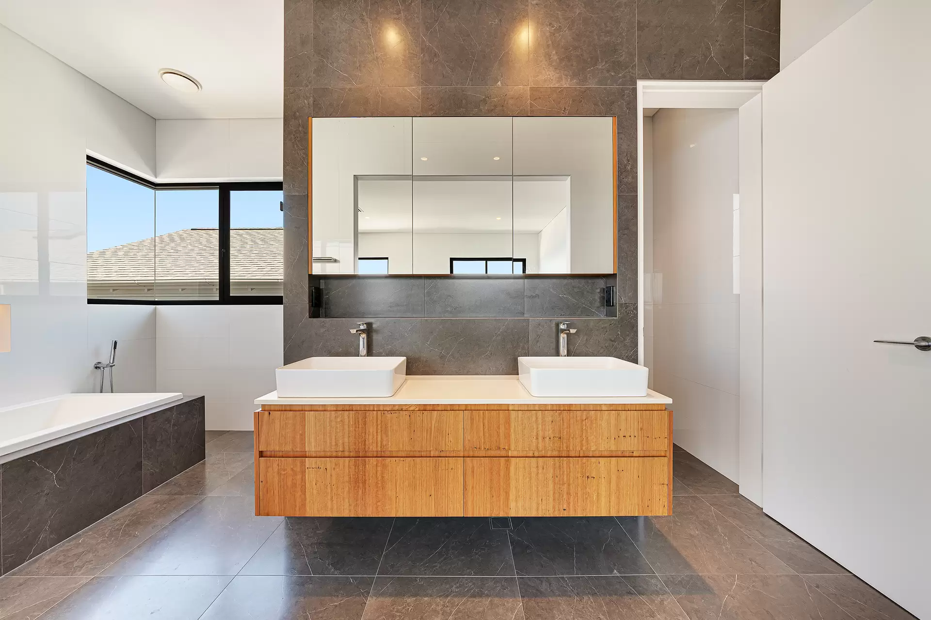 7 Denning Street, South Coogee Sold by Sydney Sotheby's International Realty - image 9