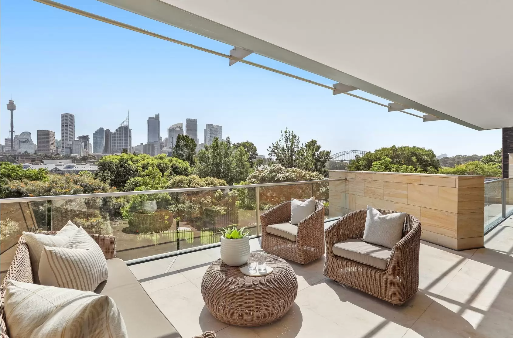 2/1 Grantham Street, Potts Point Sold by Sydney Sotheby's International Realty - image 2