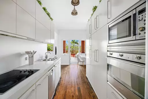 3/16 Yarranabbe Road, Darling Point Leased by Sydney Sotheby's International Realty