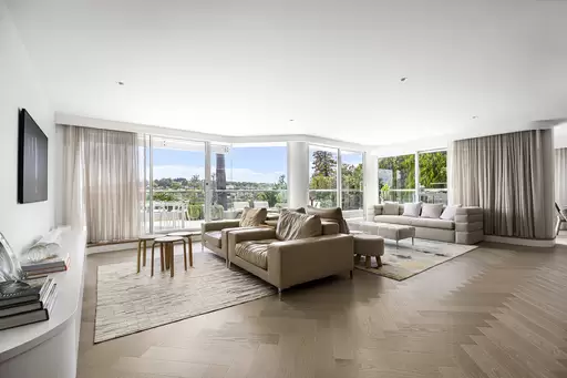 8/39 Sutherland Crescent, Darling Point Sold by Sydney Sotheby's International Realty