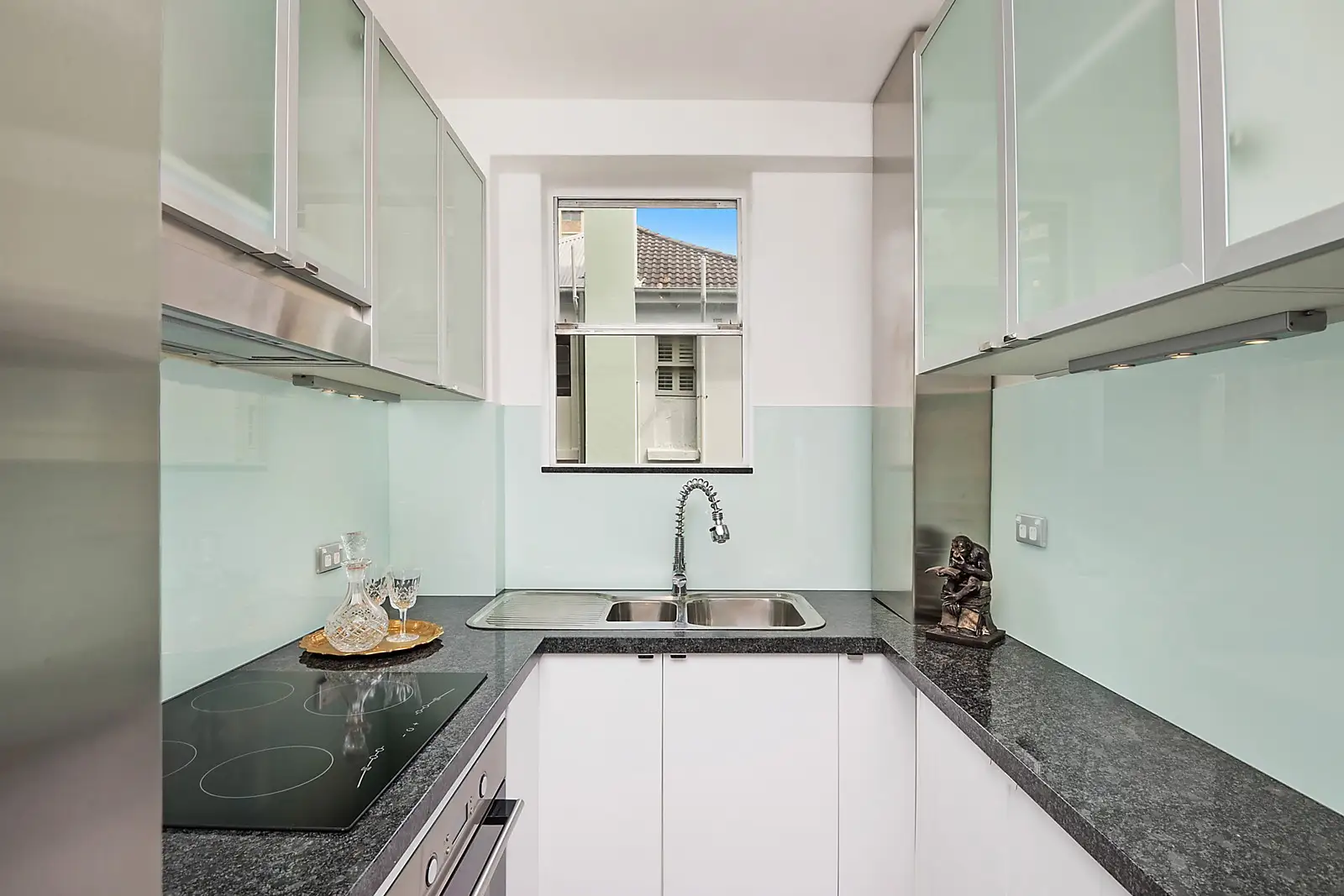 16/40a Roslyn Gardens, Rushcutters Bay Sold by Sydney Sotheby's International Realty - image 3