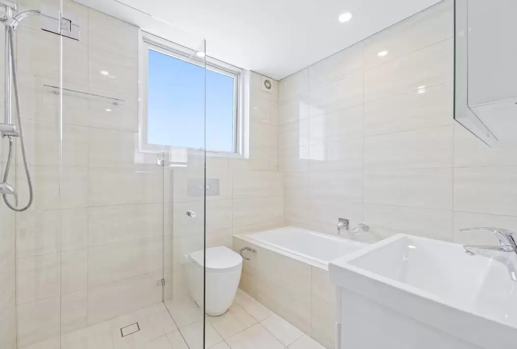 18/58-60 Carr Street, Coogee Sold by Sydney Sotheby's International Realty - image 8