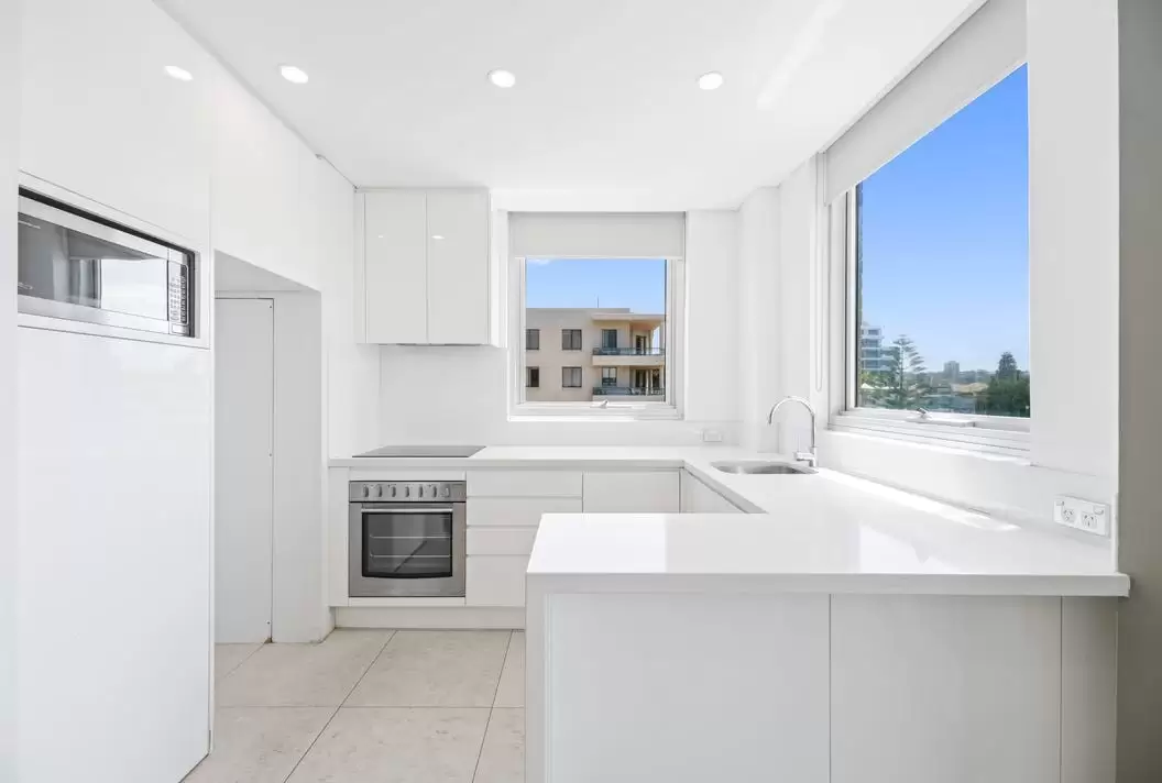 18/58-60 Carr Street, Coogee Sold by Sydney Sotheby's International Realty - image 4